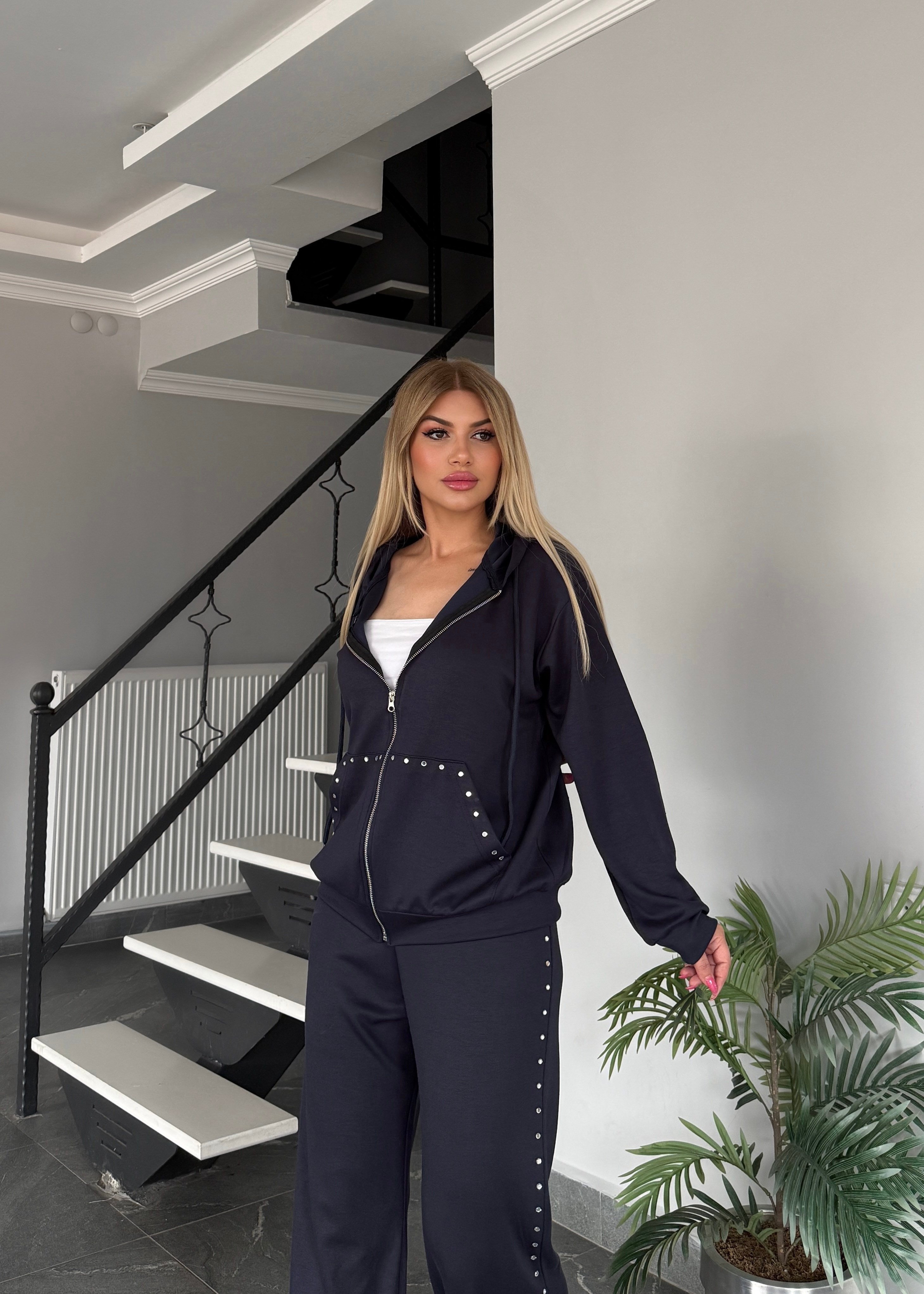 BB Sıra taşlı takım füme 