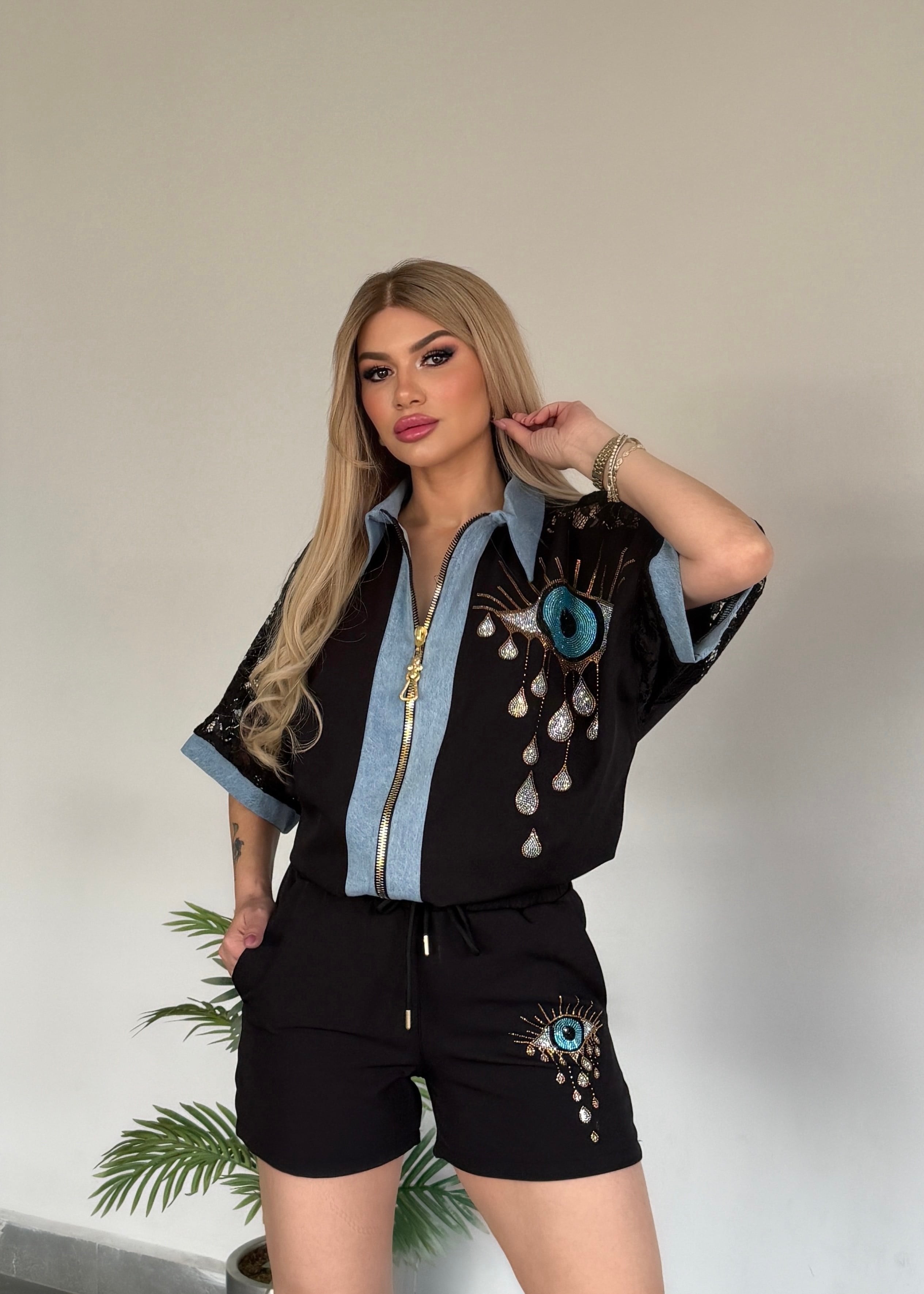 Göz detaylı şortlu takım siyah 