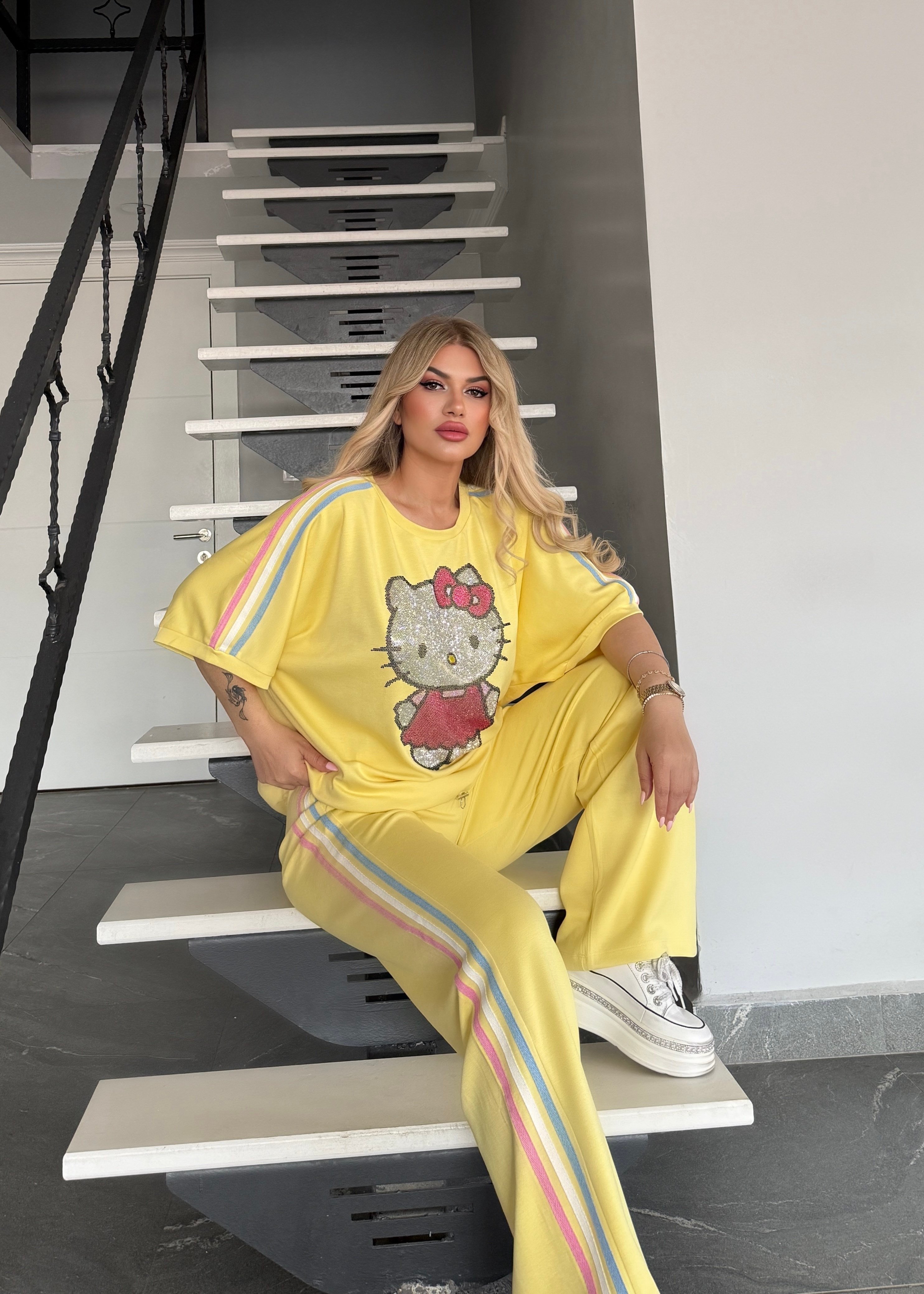 H.Kitty takım sarı