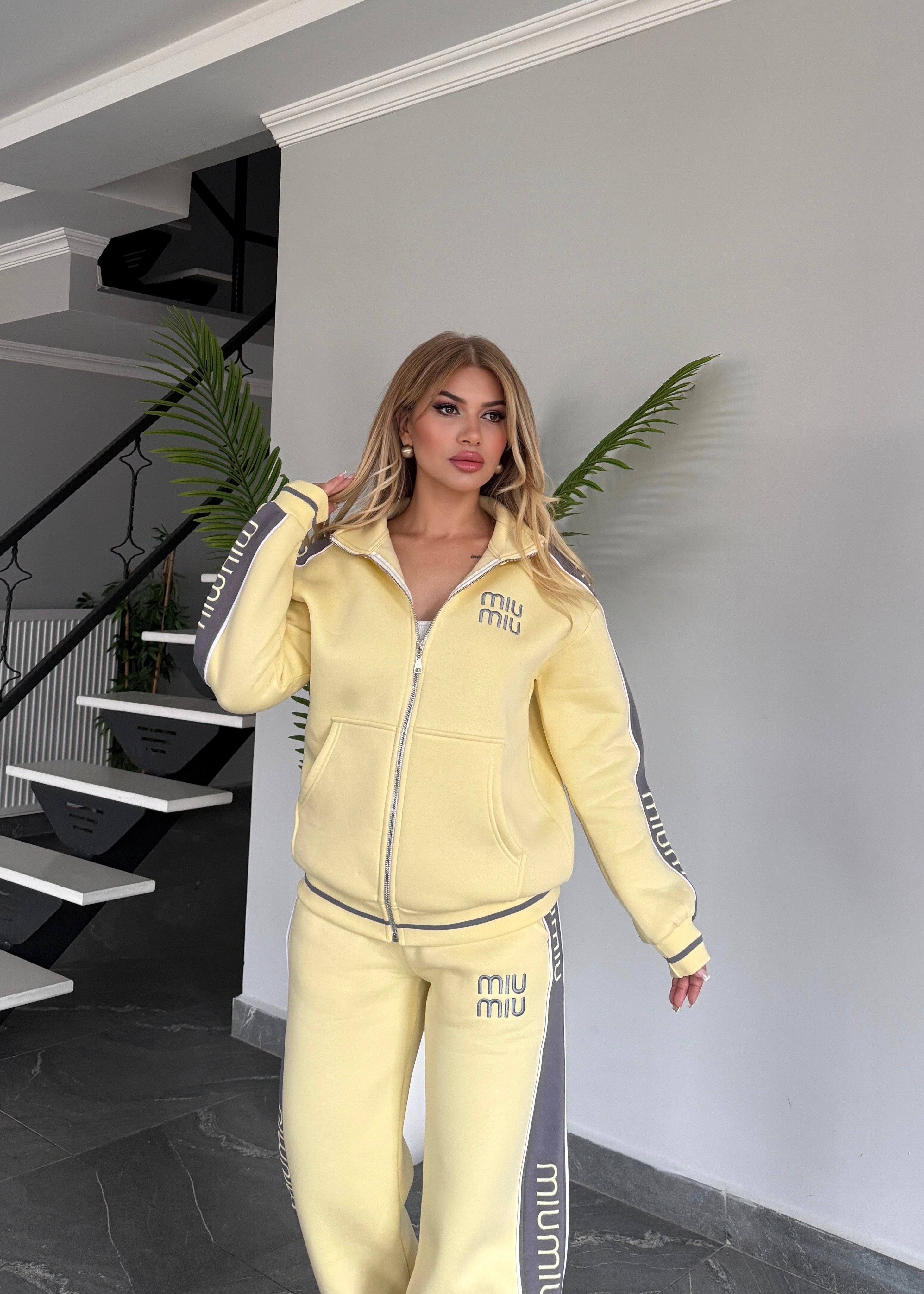 LF Miu takım sarı