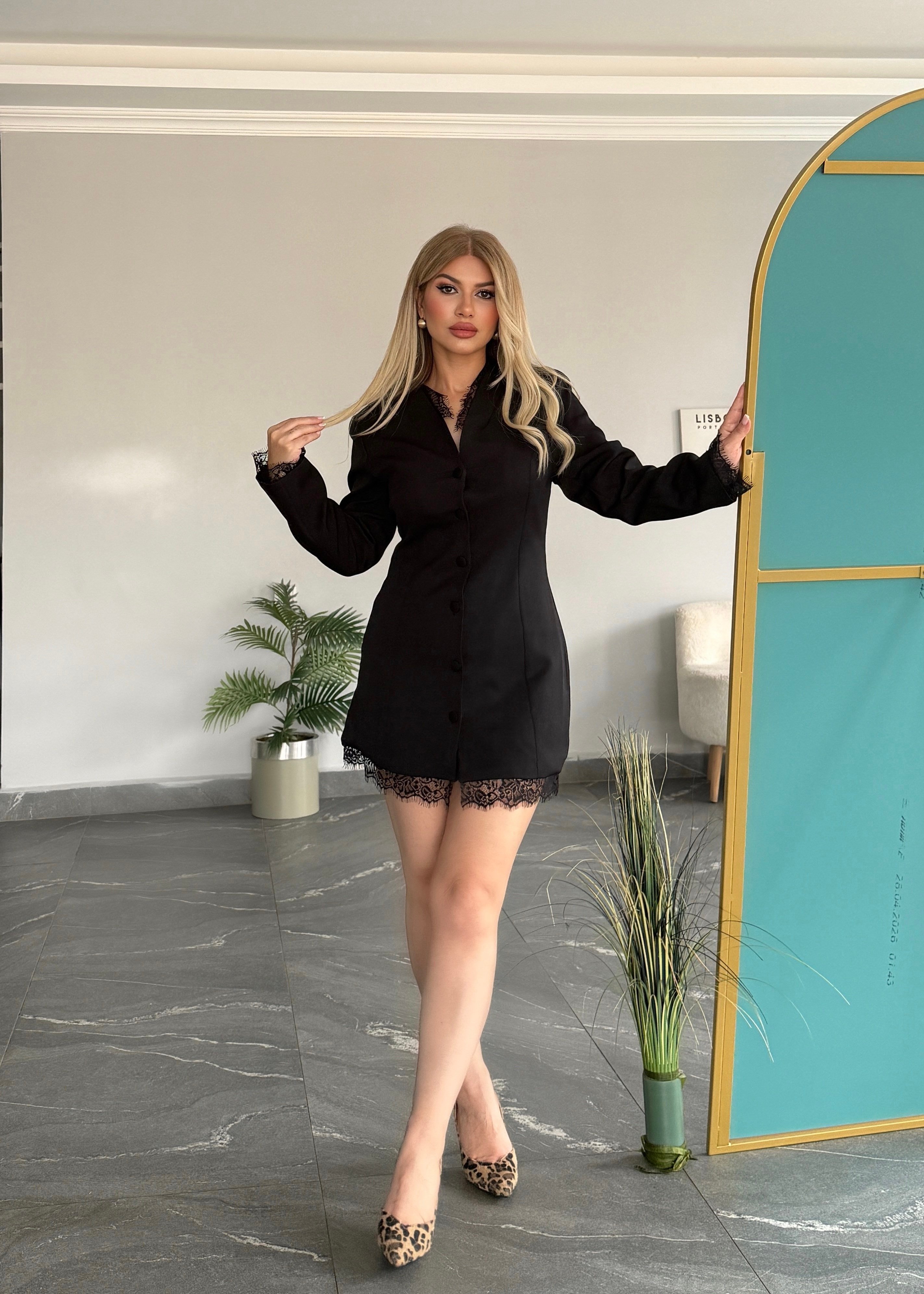 Mini dantelli ceket elbise siyah 