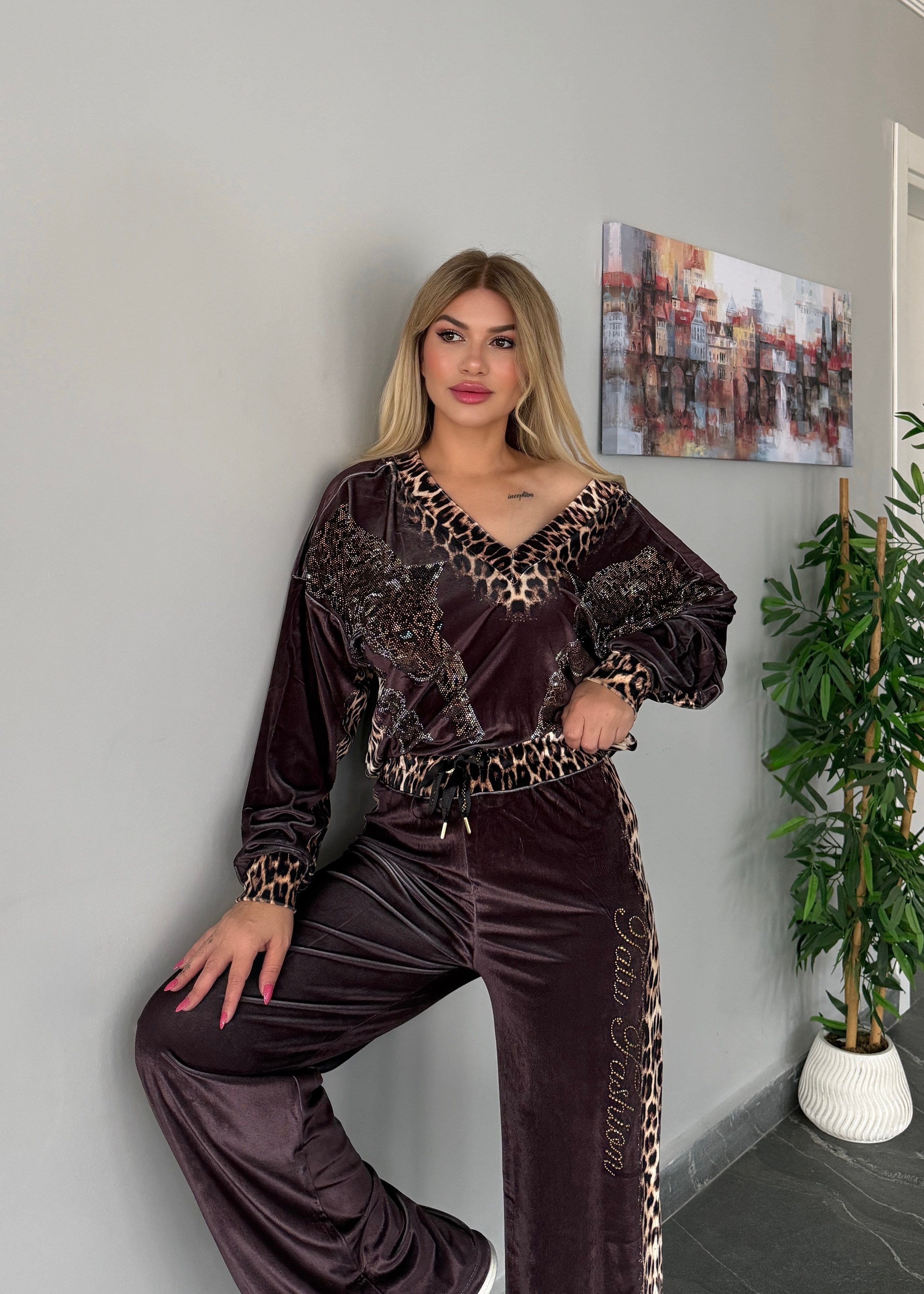V yaka kadife takım acı kahve 