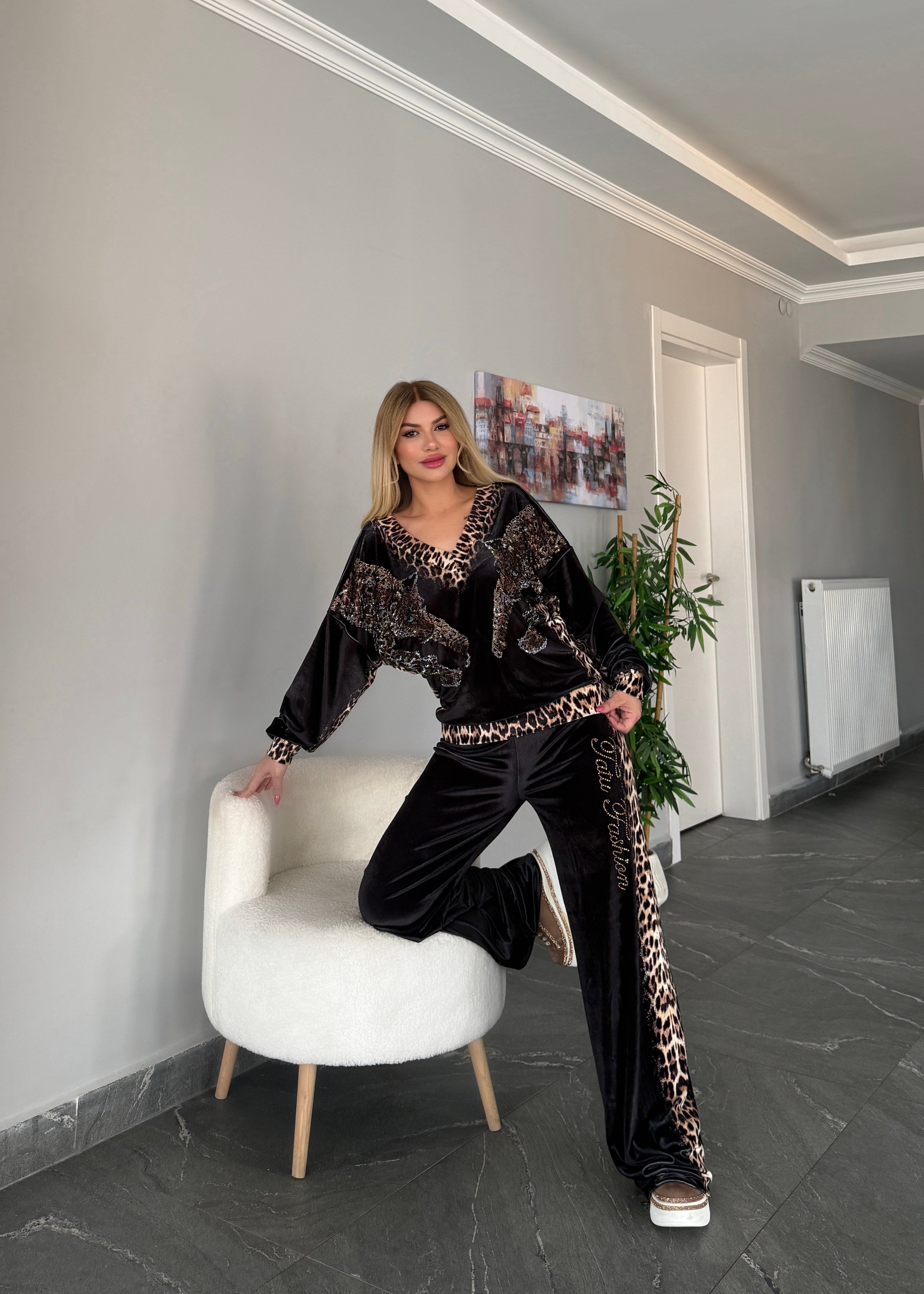 V yaka kadife takım siyah 
