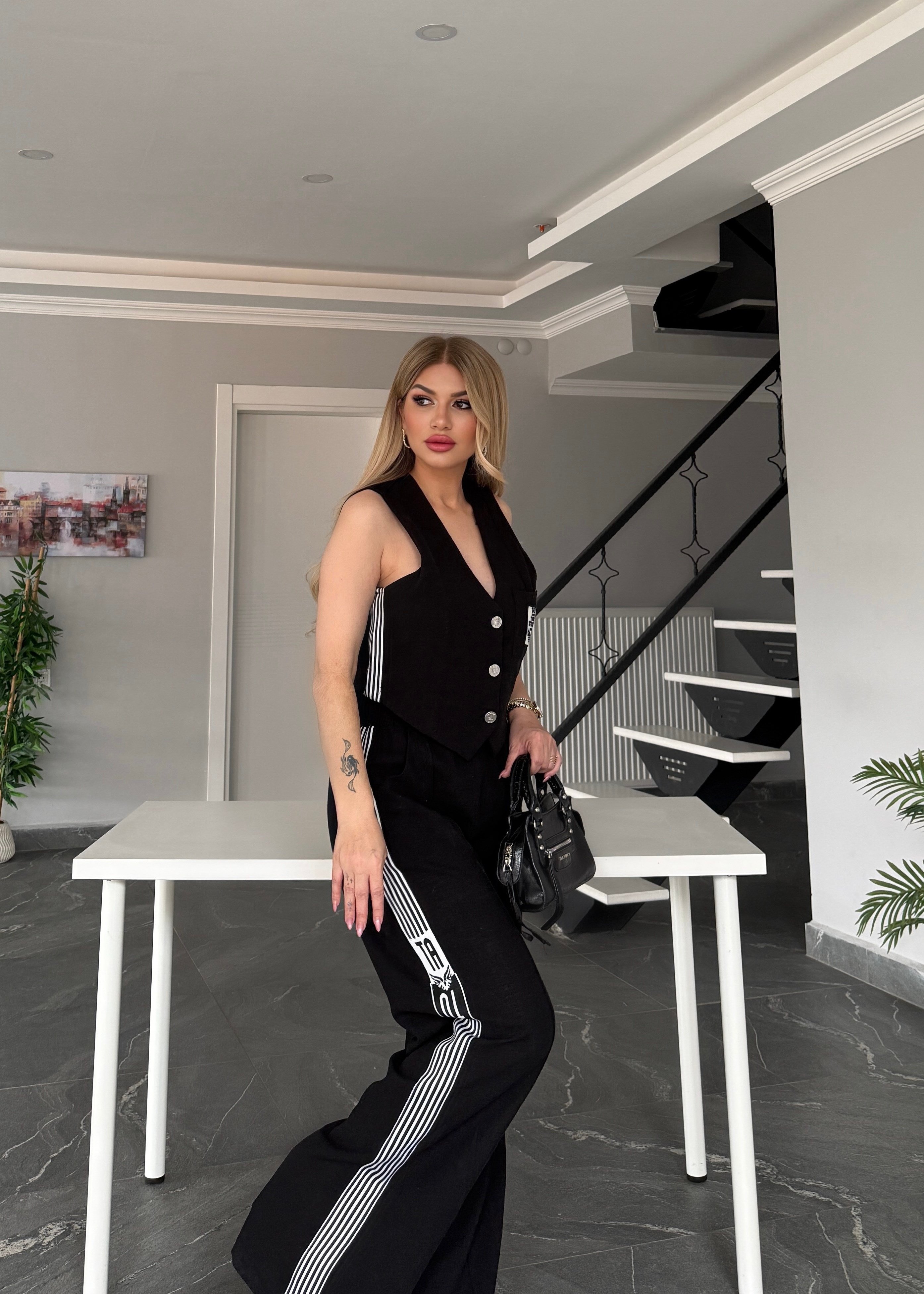 Yelekli logolu takım  siyah 