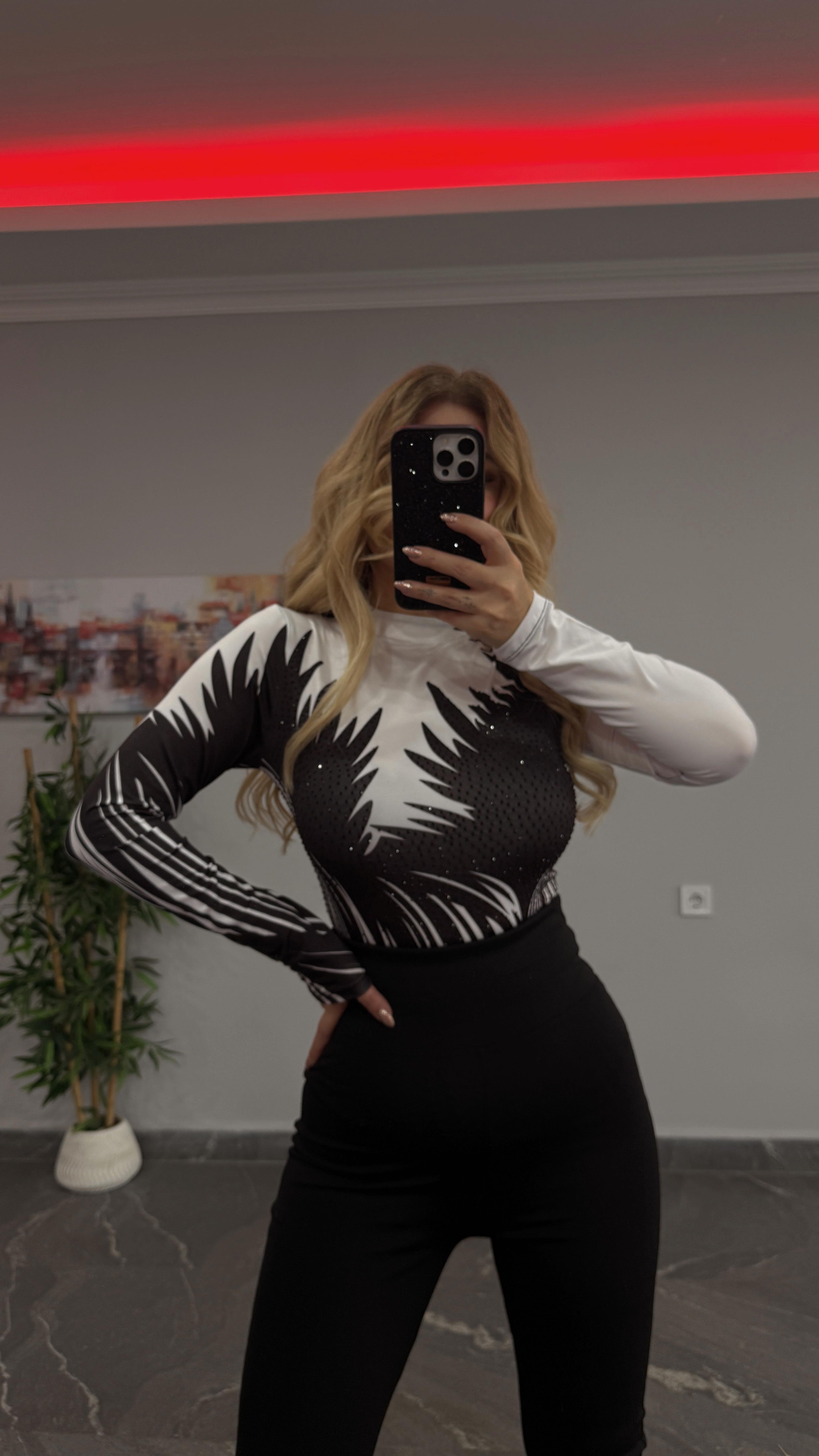 Zıbın taşlı body siyah 