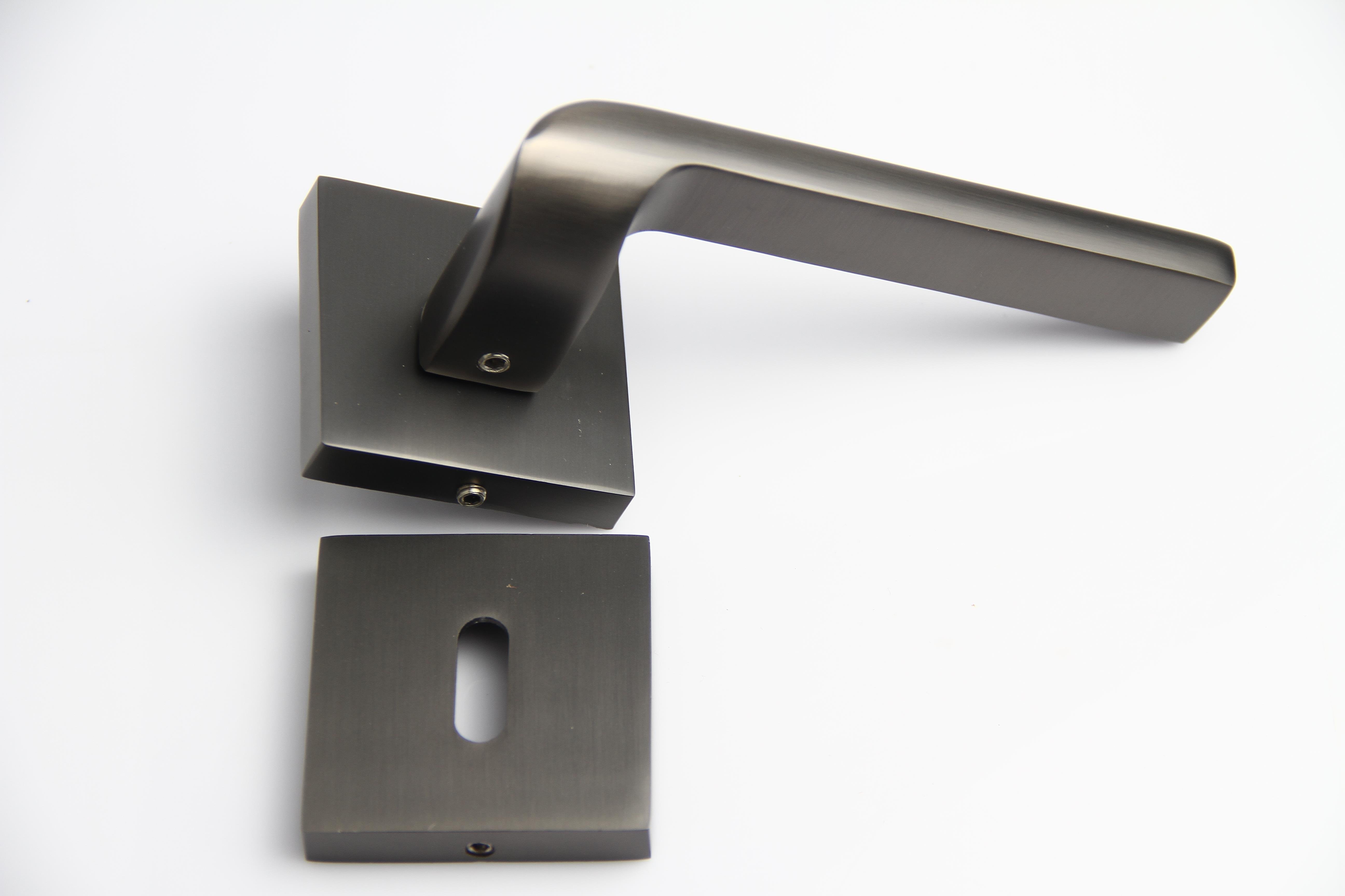 KAPI KOLU 475 03 ODA MAT TITAN