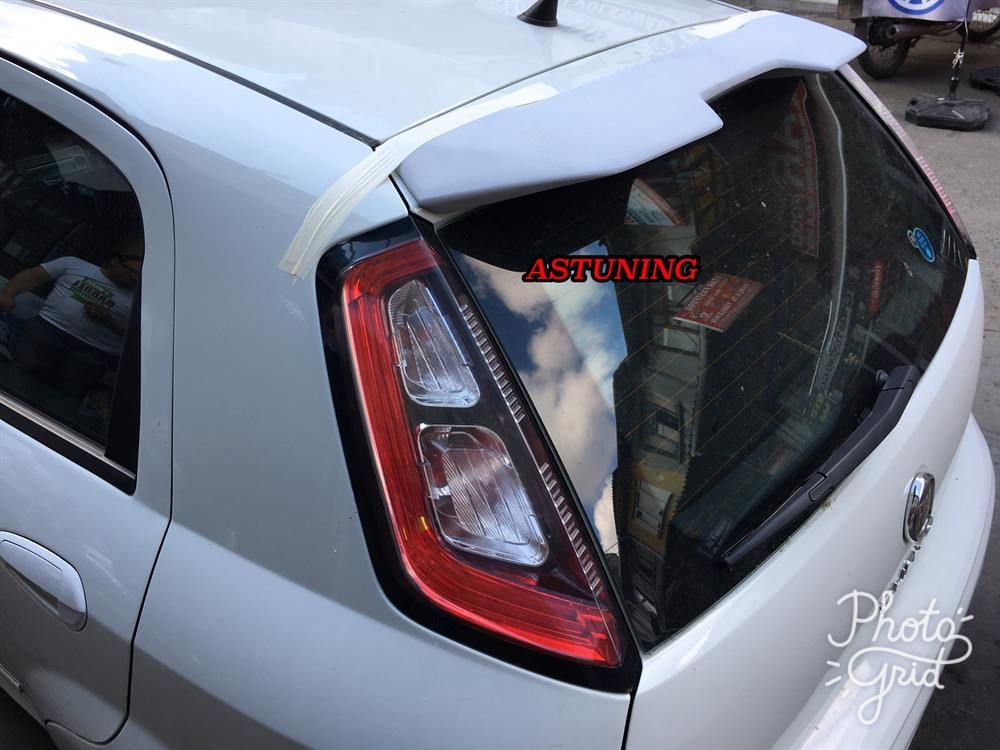 Fiat Punto  Abarth Spoiler  Fiberglass  Boyasız