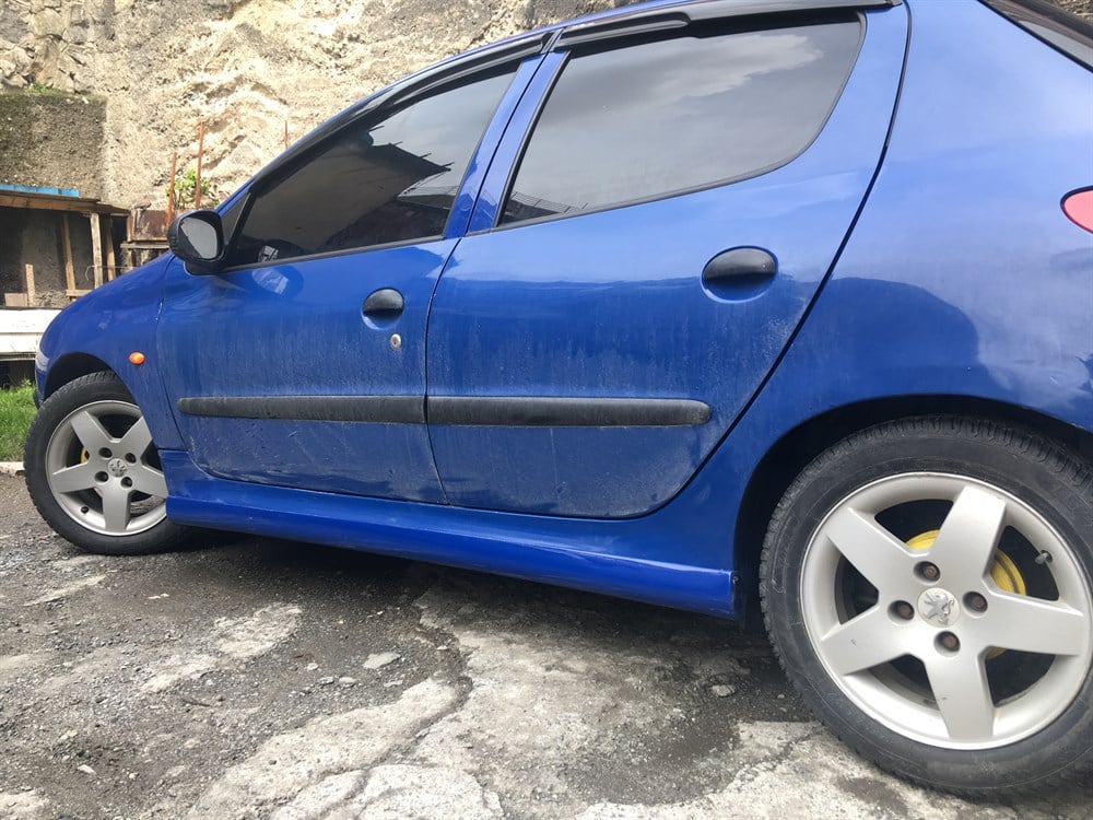 Peugeot  206 Yan  Marşpiyel Takımı  fiberglass  Boyasız