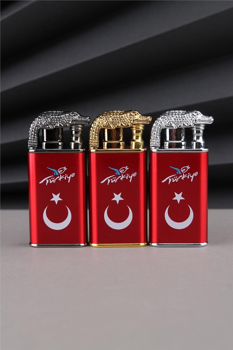 Silvio Monetti Altın Timsah Çakmak Özel Tasarım Türkiye Yazılı Ve Türk Bayrağı Çakmak 24CSM923MR003