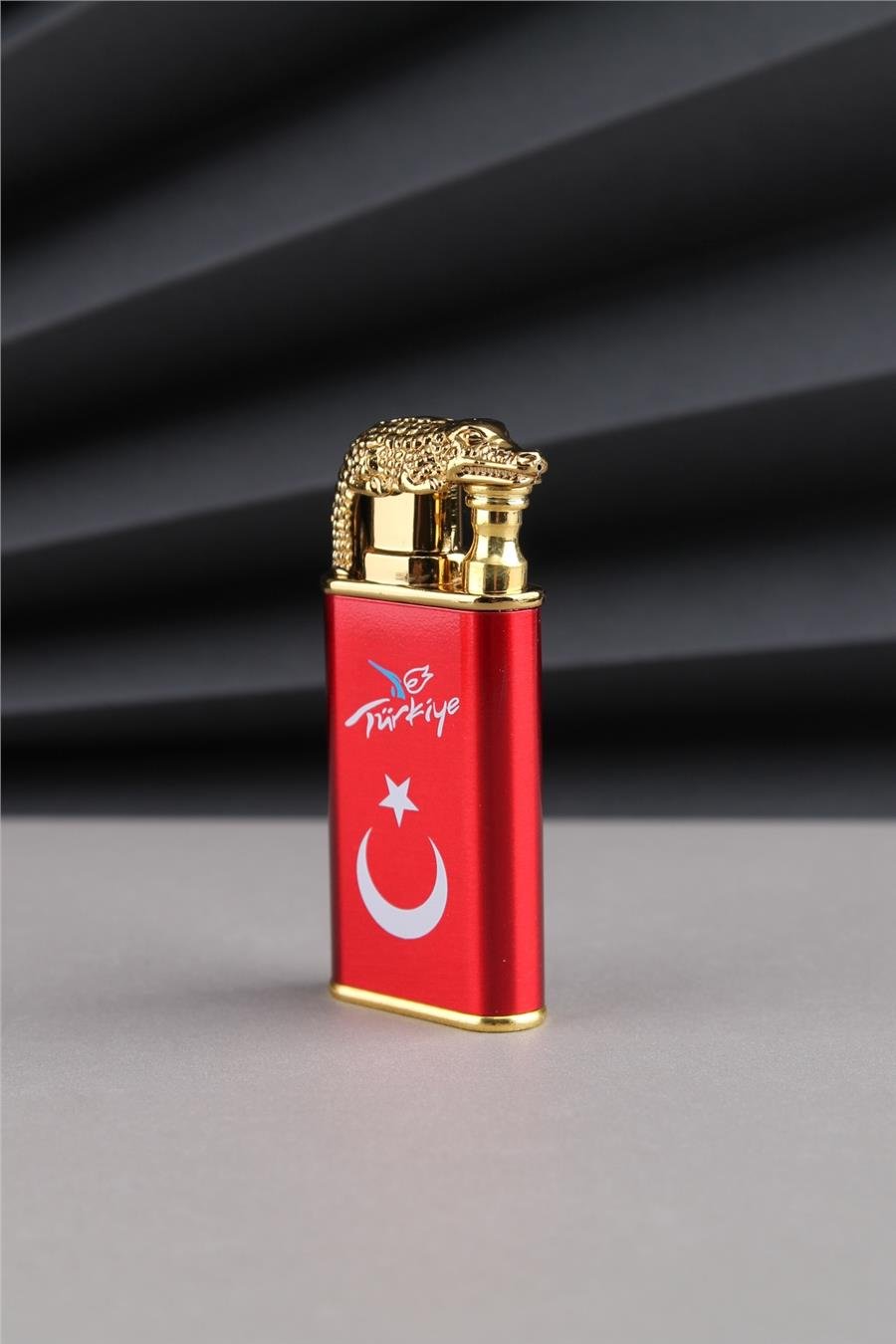 Silvio Monetti Altın Timsah Çakmak Özel Tasarım Türkiye Yazılı Ve Türk Bayrağı Çakmak 24CSM923MR003
