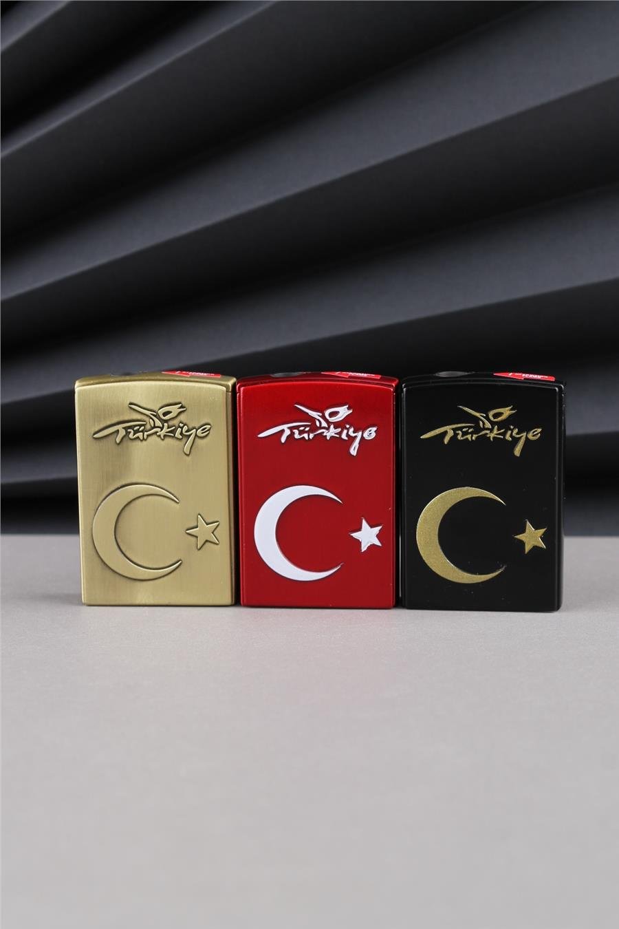 Silvio Monetti Bronz Kaydırmalı Kabartmalı Türkiye Yazılı Ve Türk Bayrağı Çakmak 24CSM925MR003