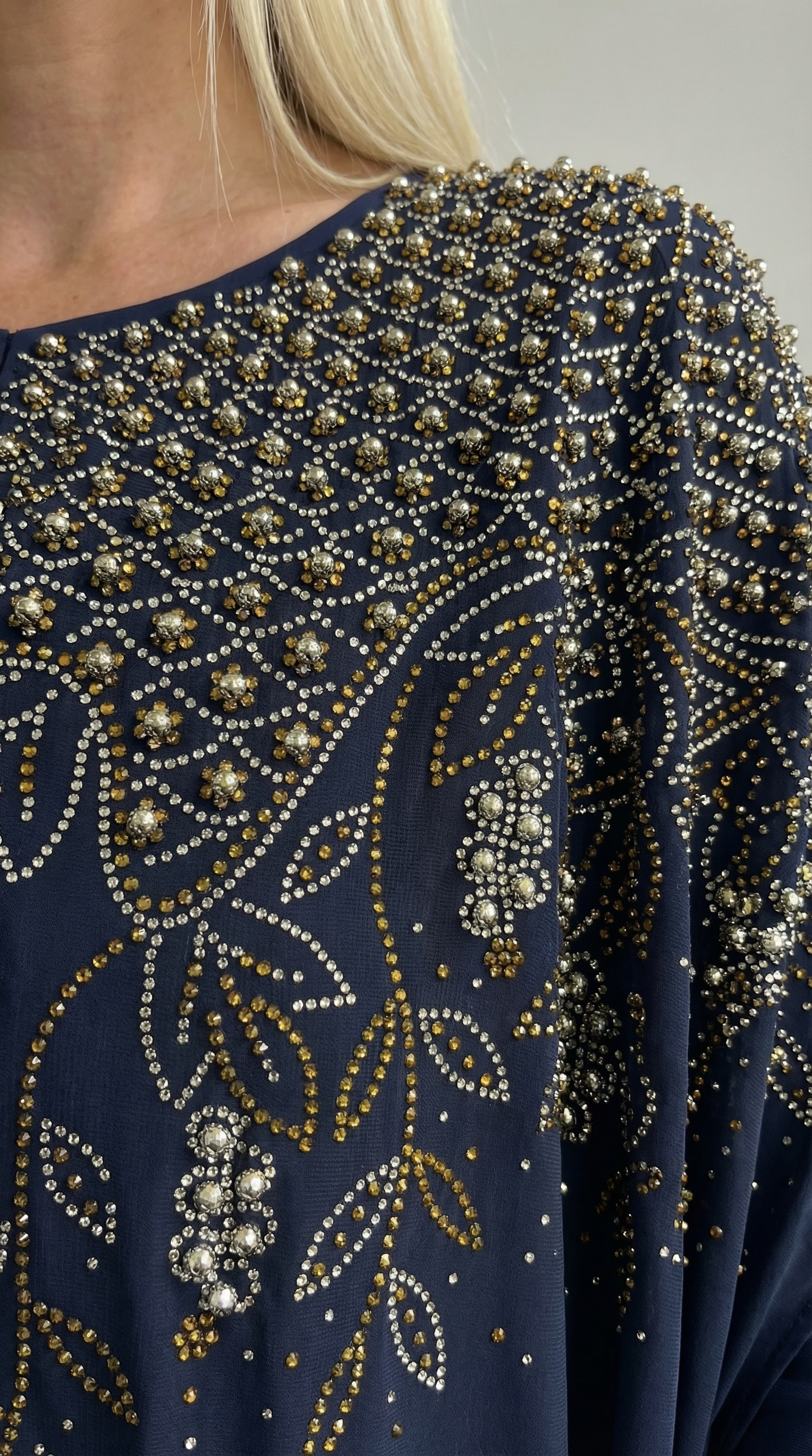 Lacivert Şifon İnci Ve Altın İşlemeli Abaya Elbise