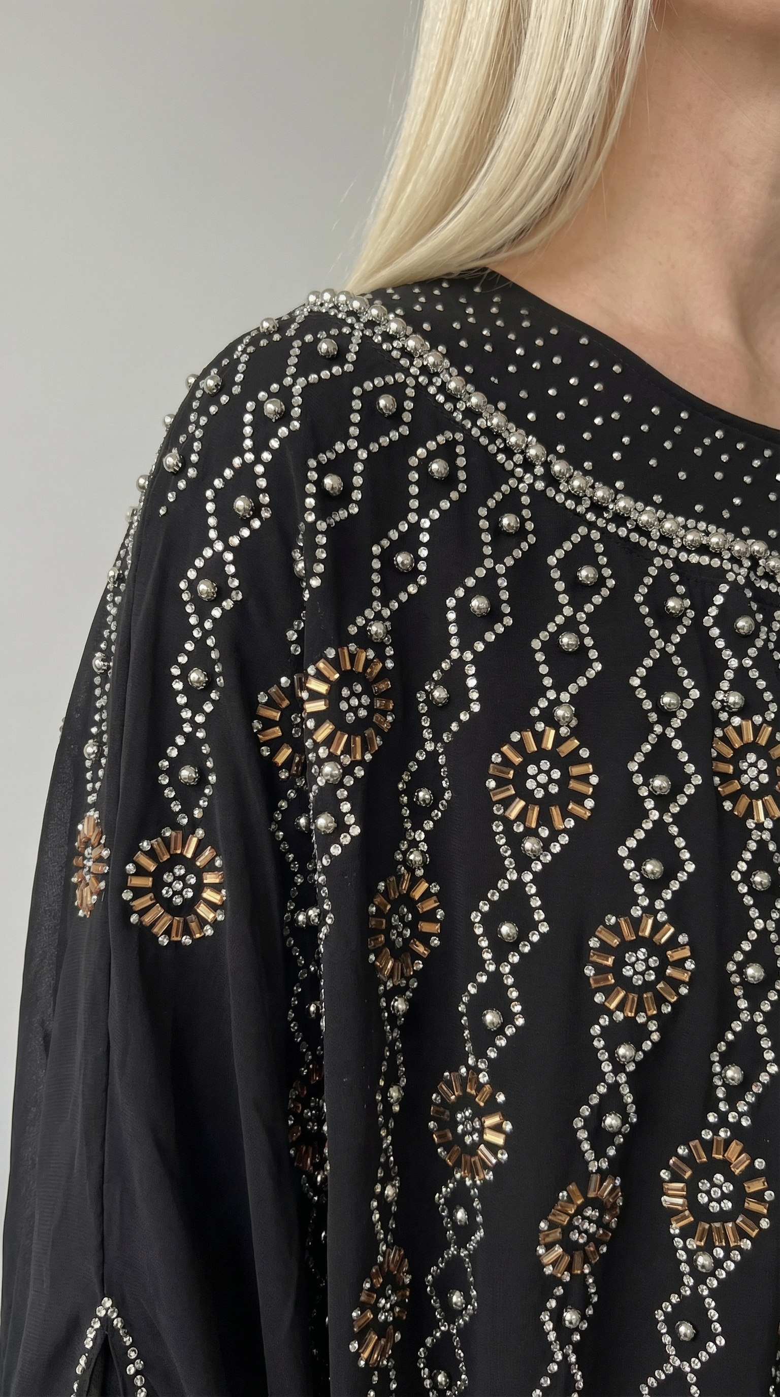 Şifon Altın Nakış İşlemeli Siyah Abaya Elbise Ferace