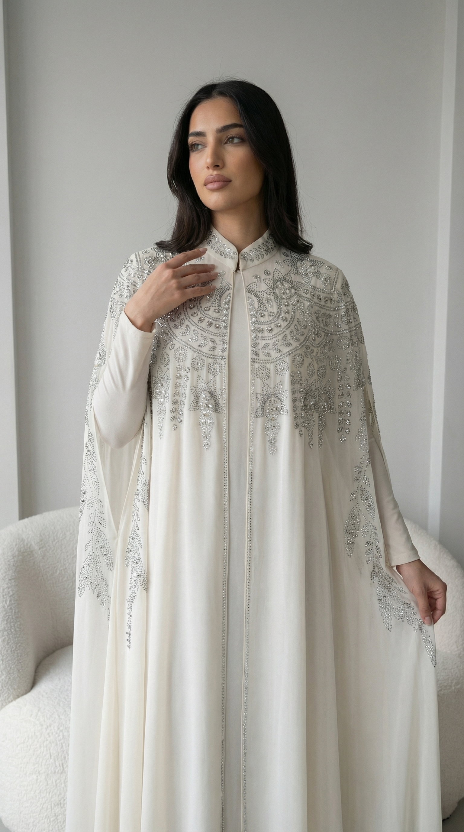 Taş İşleme Detaylı İç Göstermeyen Ekru Abaya Ferace