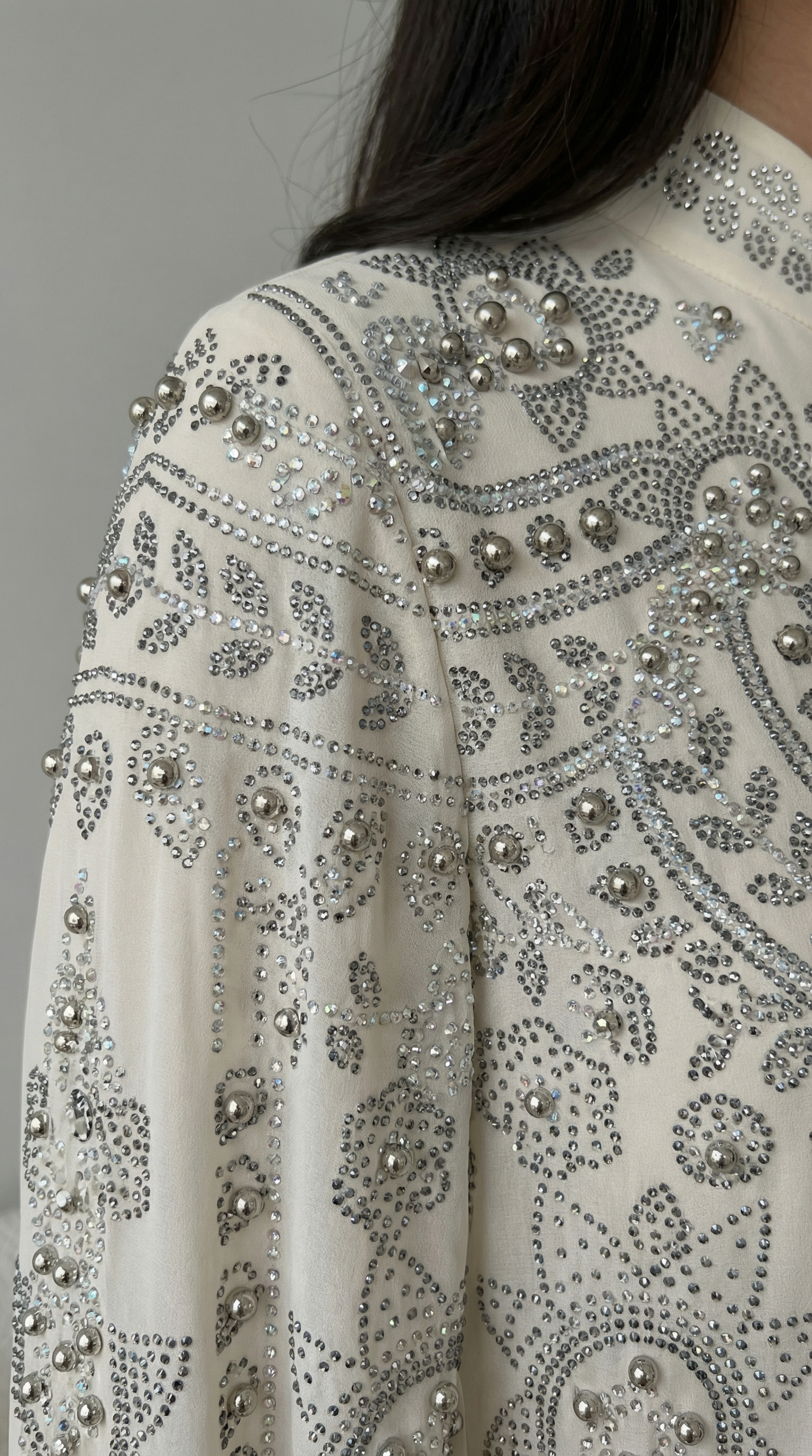 Taş İşleme Detaylı İç Göstermeyen Ekru Abaya Ferace