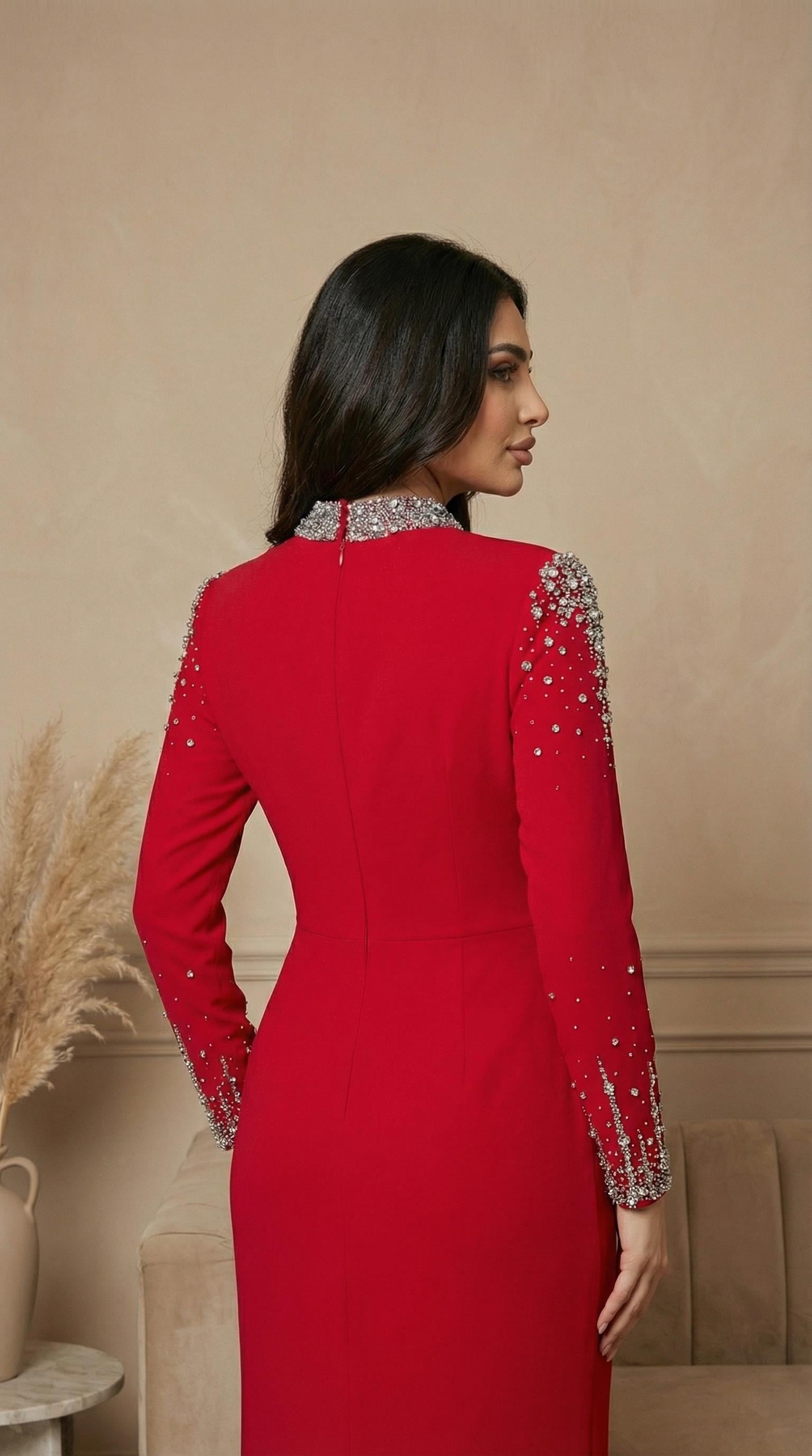 Kırmızı Kristal Boncuk İşlemeli Uzun Kol Abiye Elbise