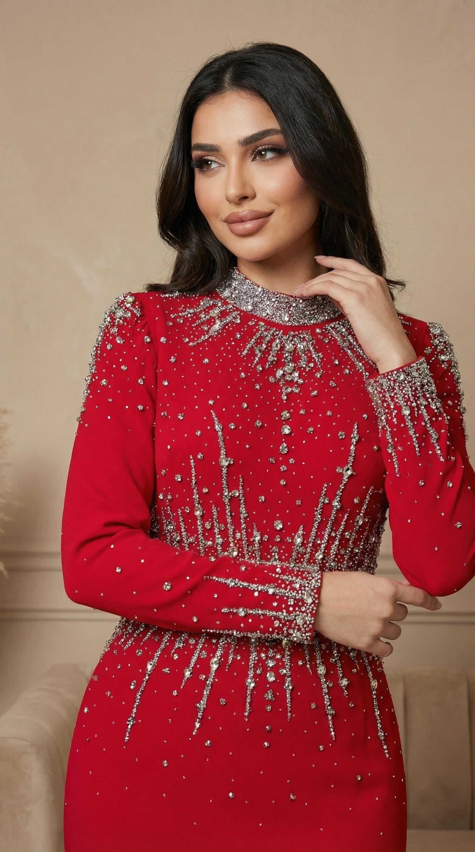 Kırmızı Kristal Boncuk İşlemeli Uzun Kol Abiye Elbise