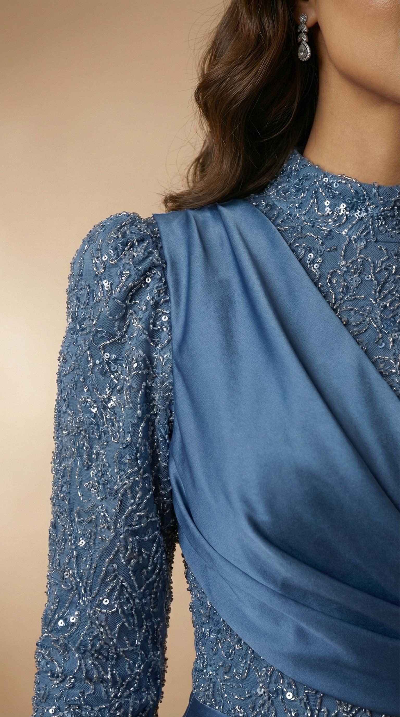 Saten Drape Detaylı Yırtmaçsız Mavi Tesettür Gece Elbisesi