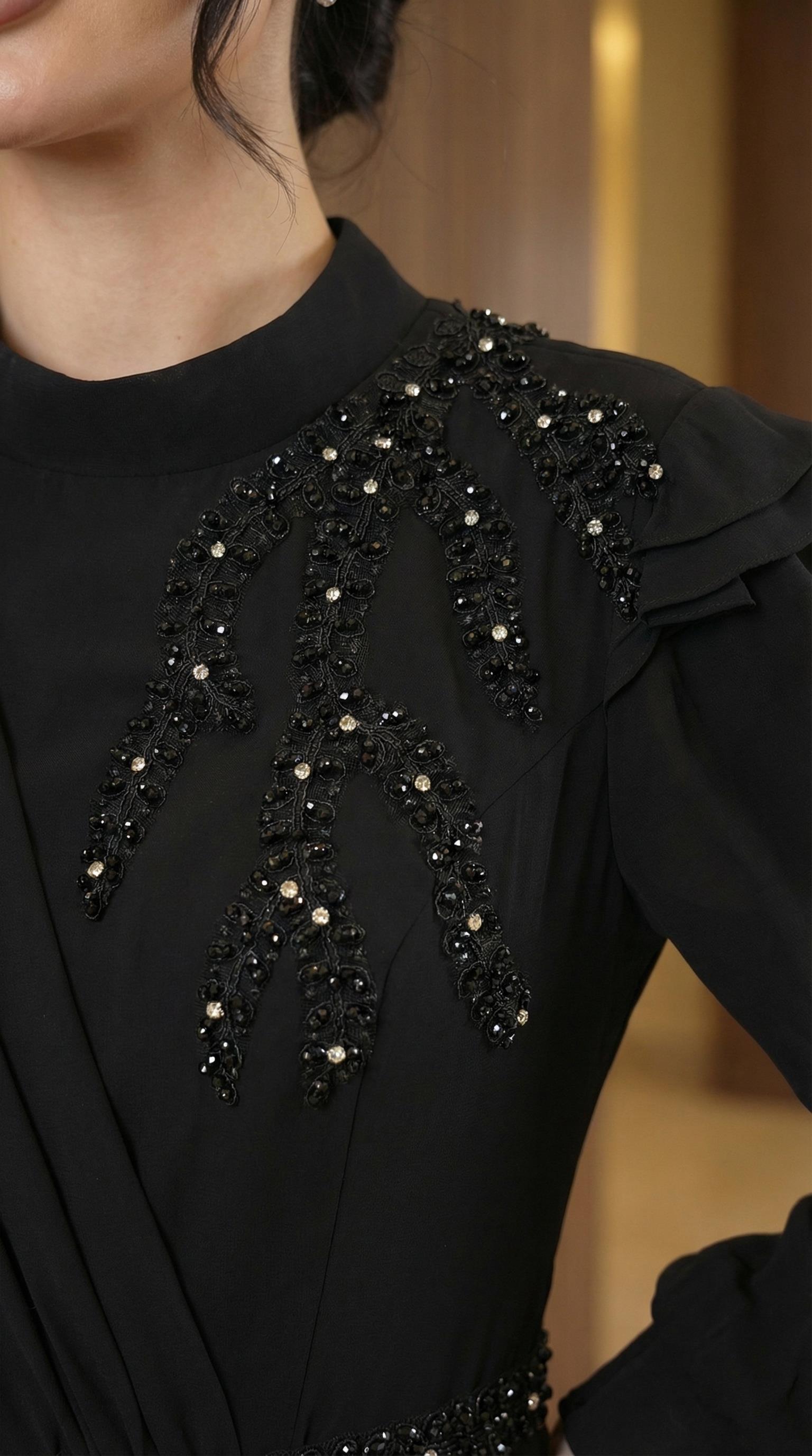 Tam Boy Taş İşlemeli Siyah Uzun Elbise