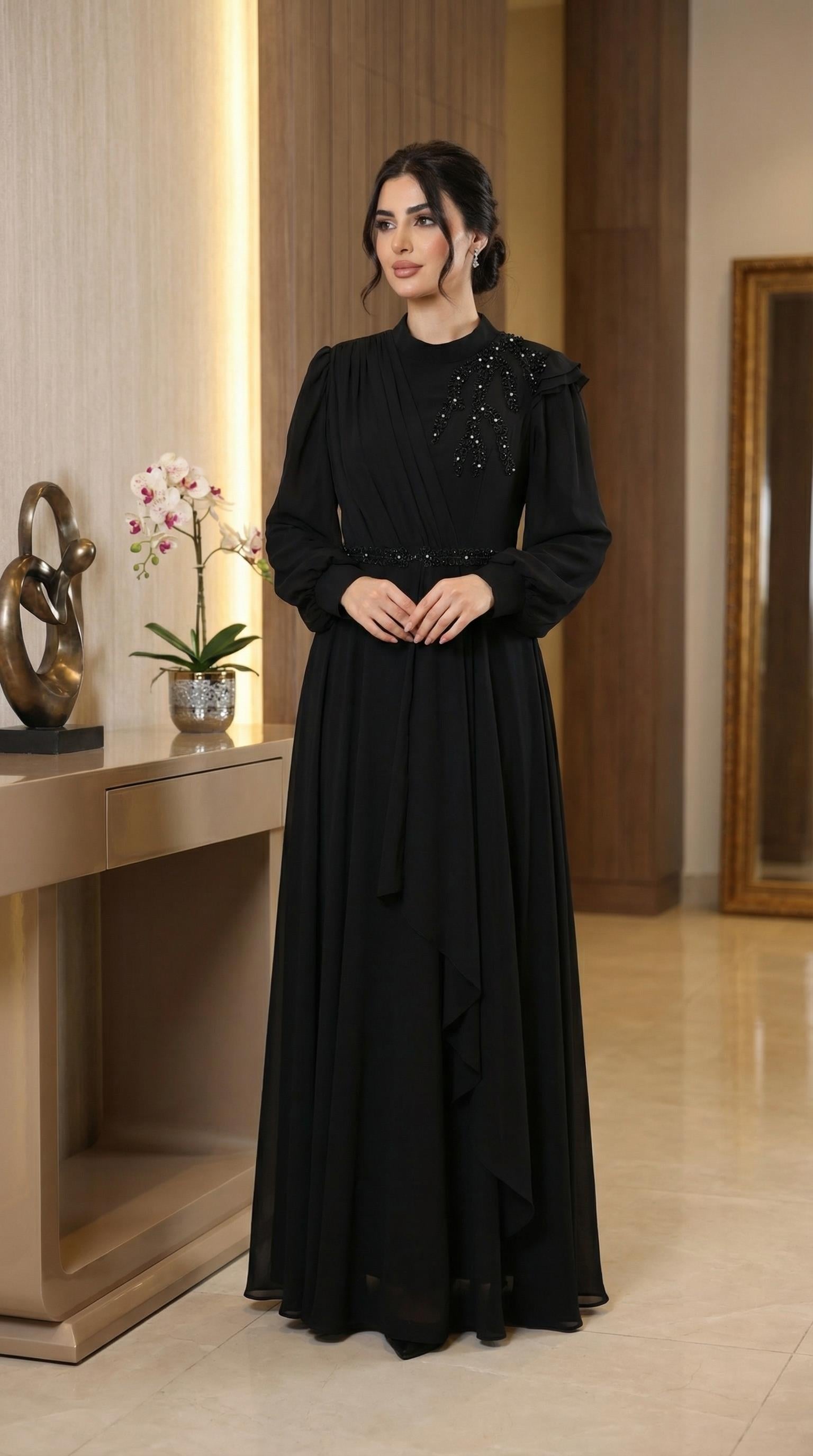 Tam Boy Taş İşlemeli Siyah Uzun Elbise