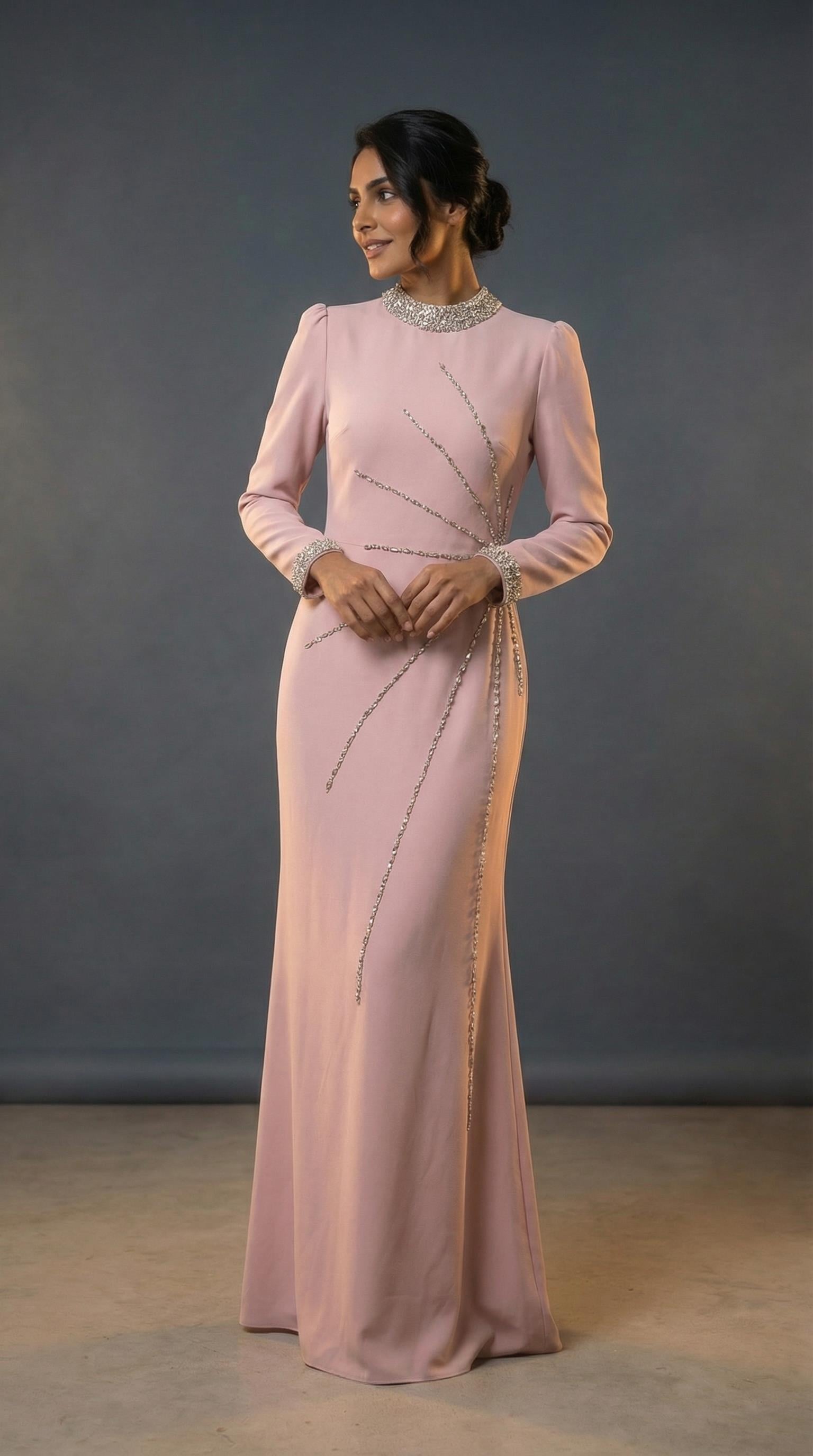 Zarif Taş İşleme Detaylı Tesettür Pudra Uzun Elbise