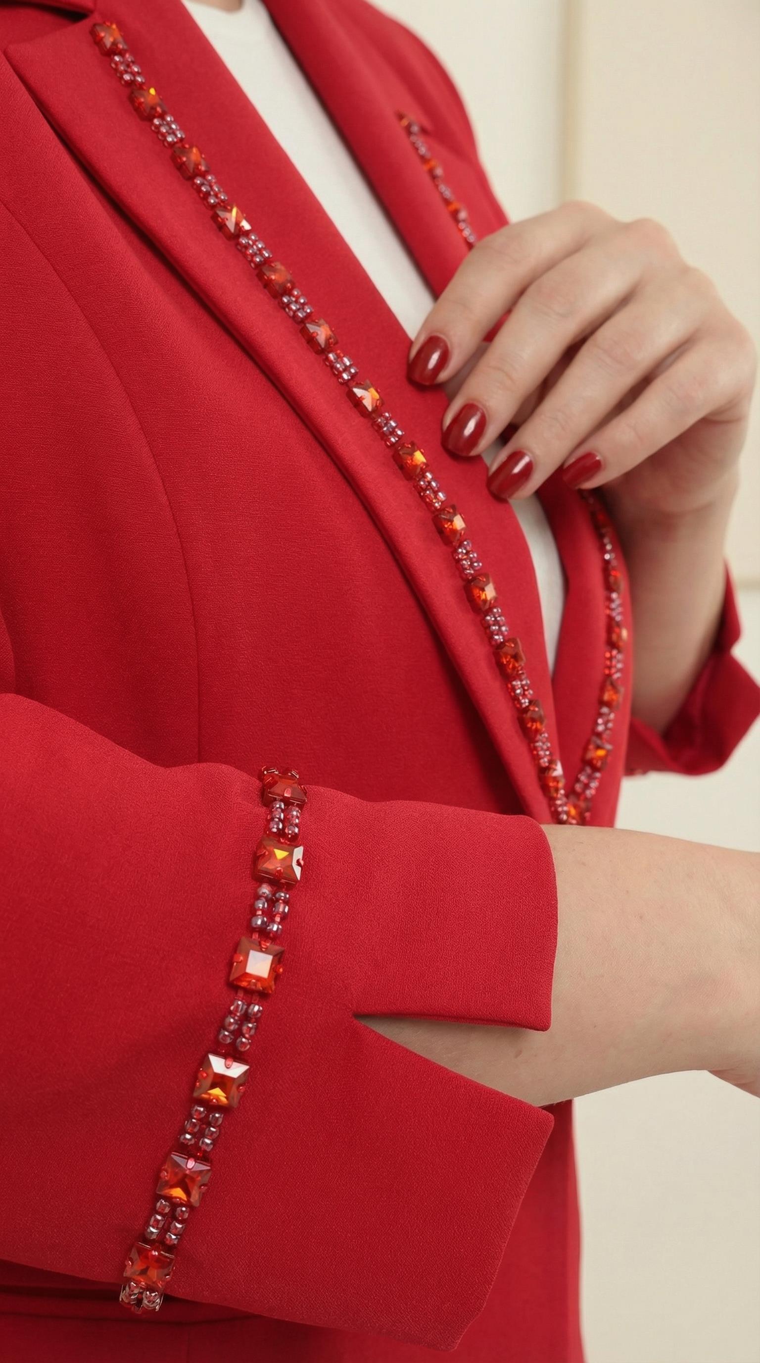Şık Taş Detaylı Sade Zarif Kırmızı Pantolonlu İkili Takım
