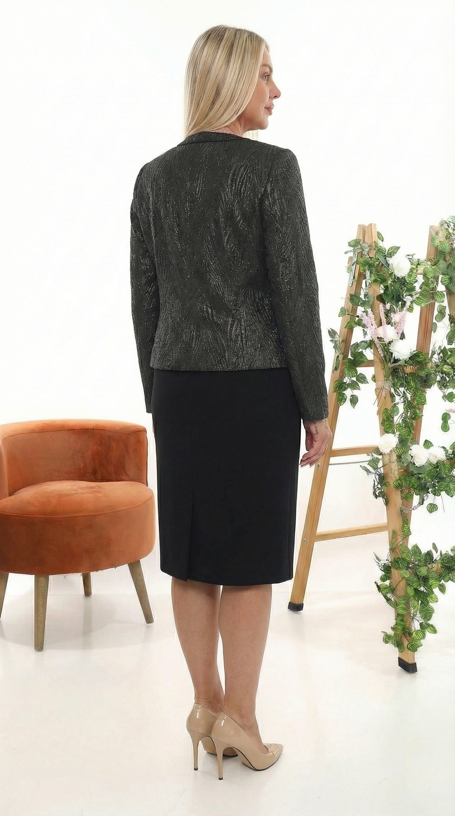 Ceketi Şık Jakar Dokumalı Siyah Kısa Etekli Üçlü Takım