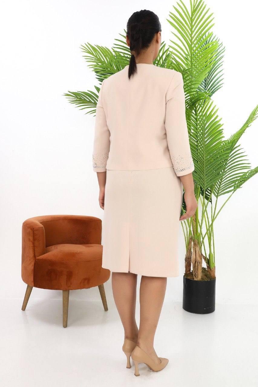 Ceketi Taşlı Bej Kısa Etekli Üçlü Takım