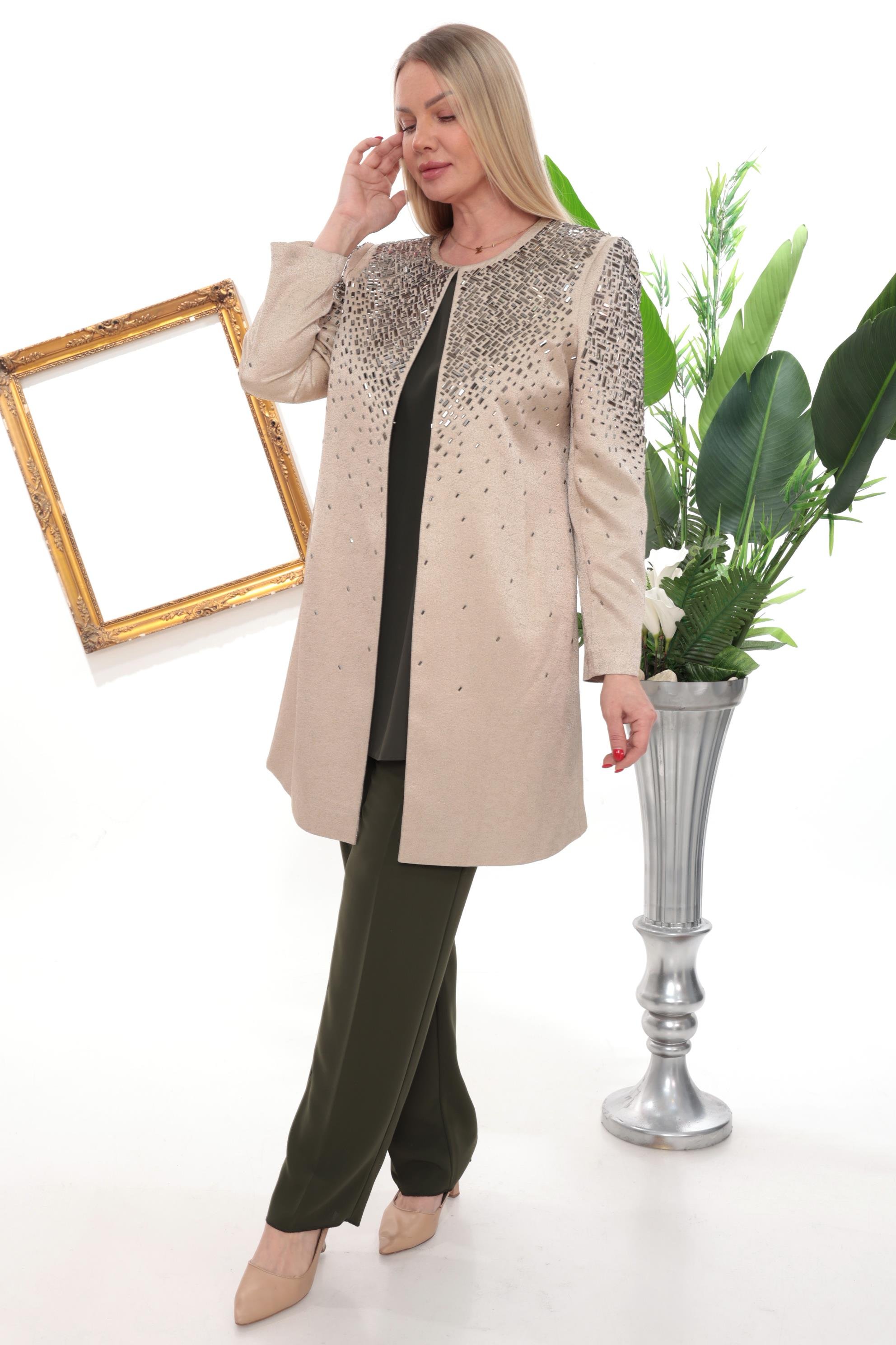 Ceket Önü ve Omuzu Taşlı Haki Üçlü Pantolonlu Takım