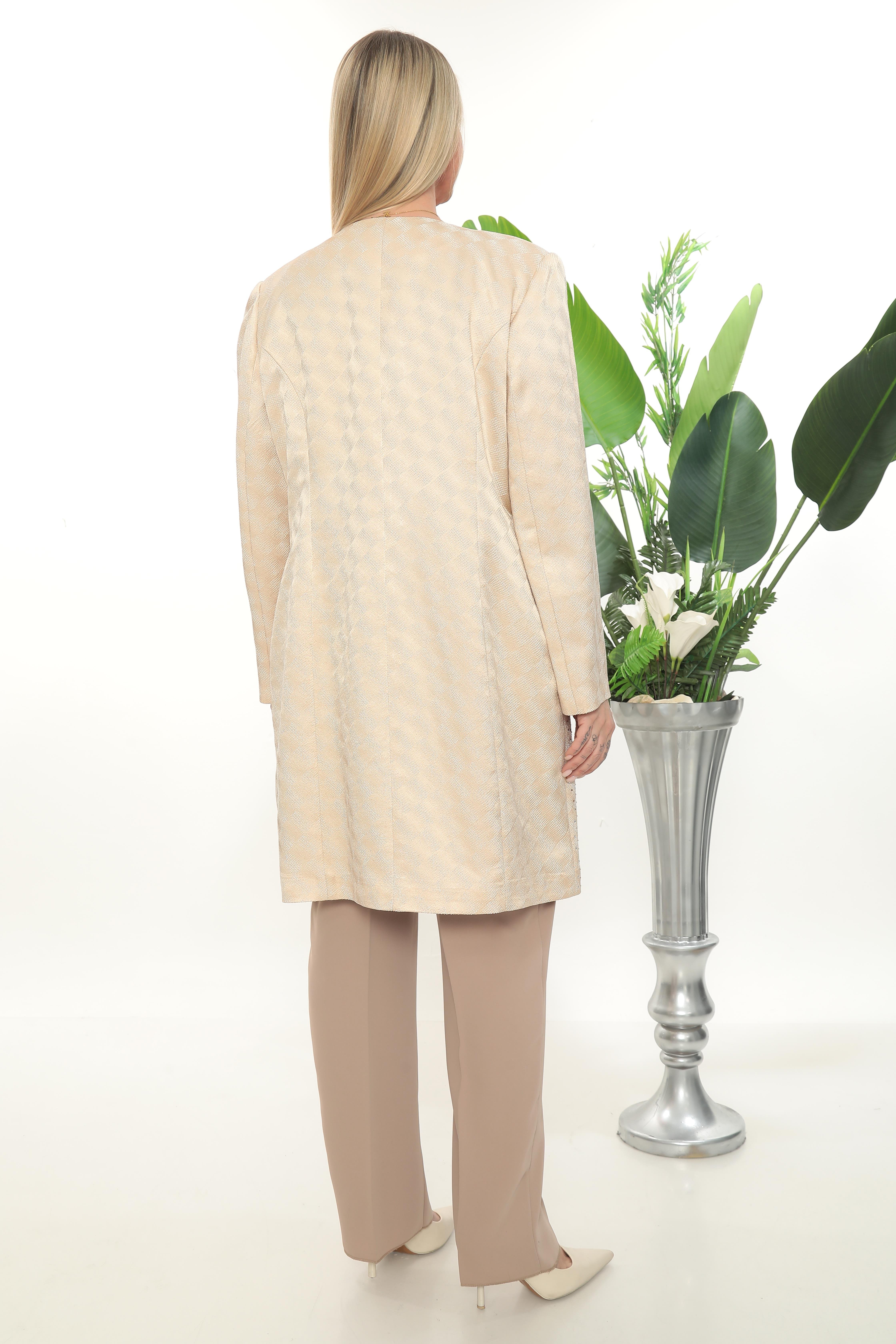 Ceketi Taşlı Büyük Beden Bej Üçlü Pantolonlu Takım