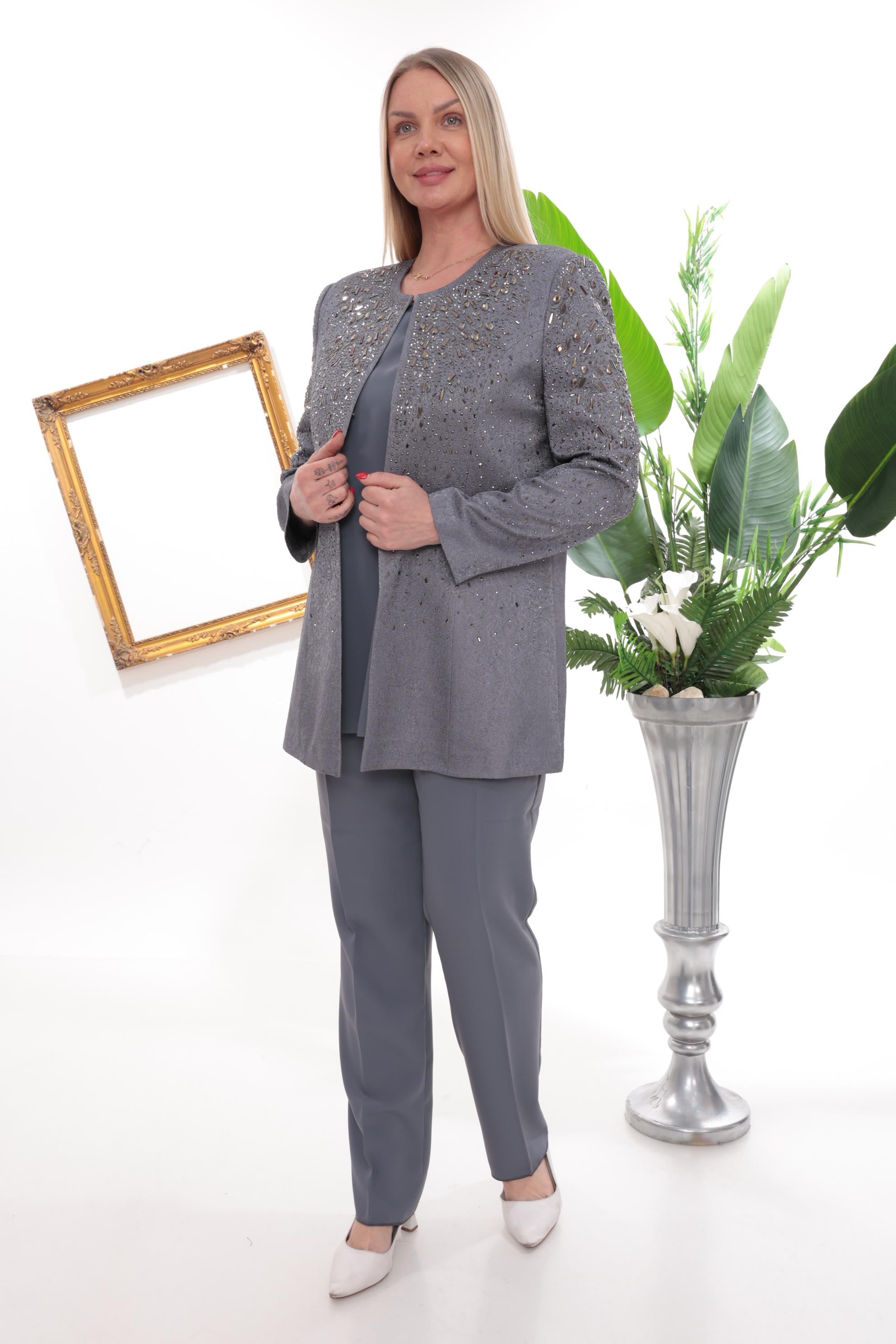 Ceketi Taşlı Jakar Kumaş Gri Üçlü Pantolonlu Takım