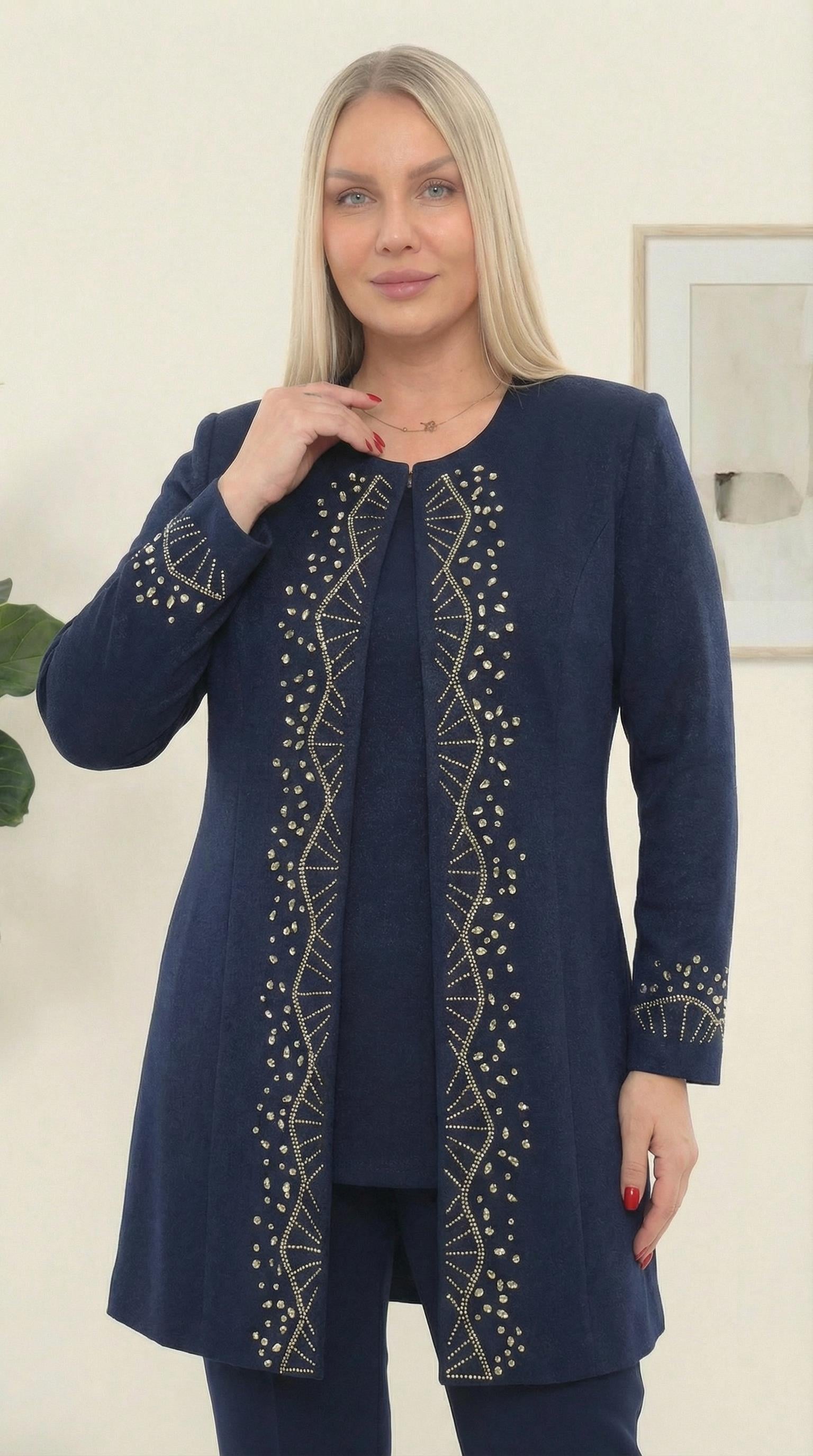 Lacivert Ceketİ Taş Detaylı Büyük Beden Üçlü Pantolonlu Takım