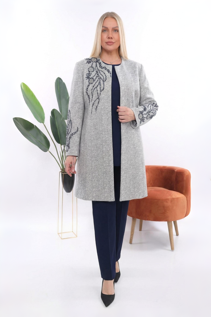 Zarif Taş İşlemeli Büyük Beden Lacivert Üçlü Pantolonlu Takım