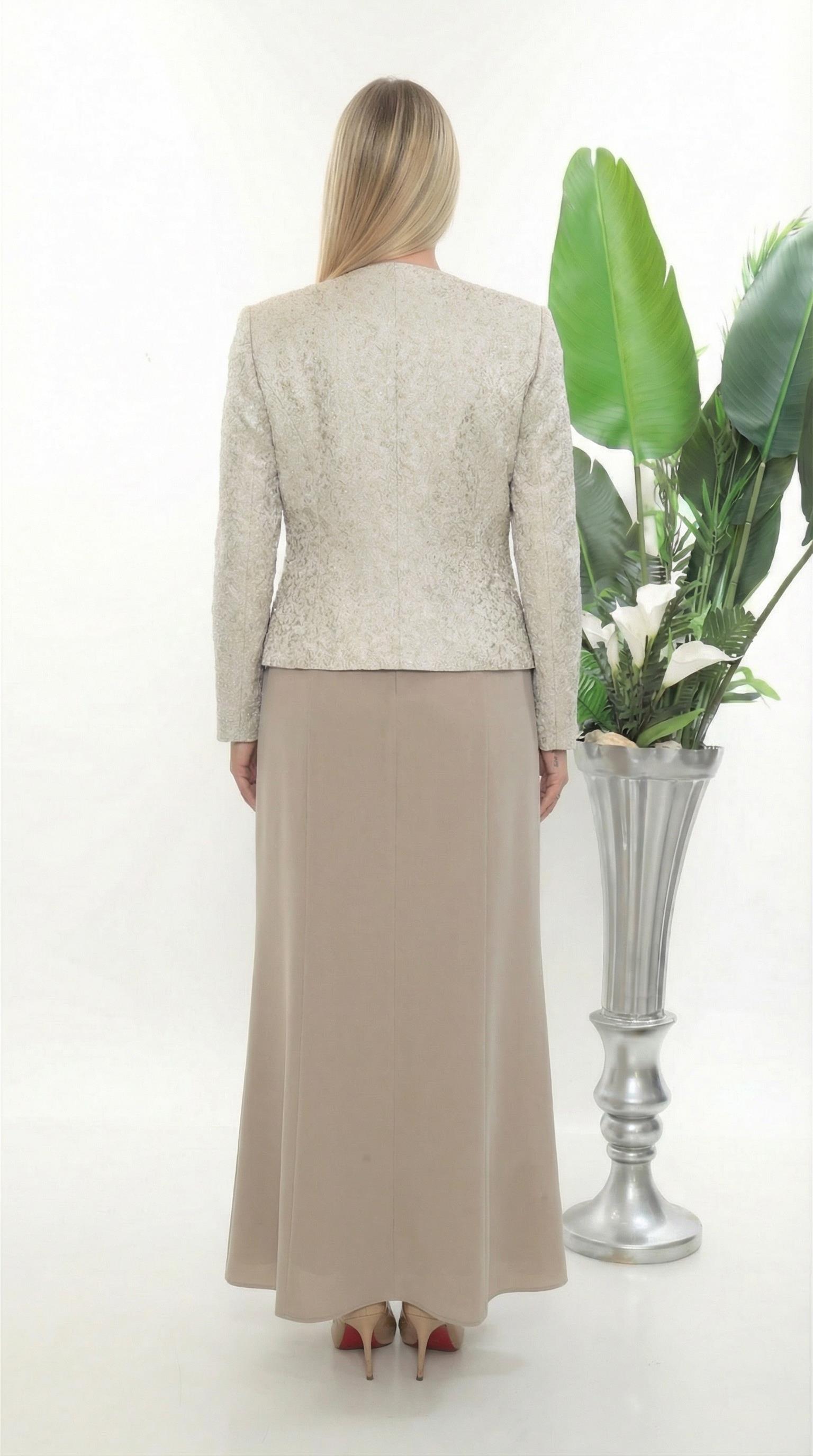 Ceketi Taş Detaylı Zarif Bej Uzun Etekli Üçlü Takım