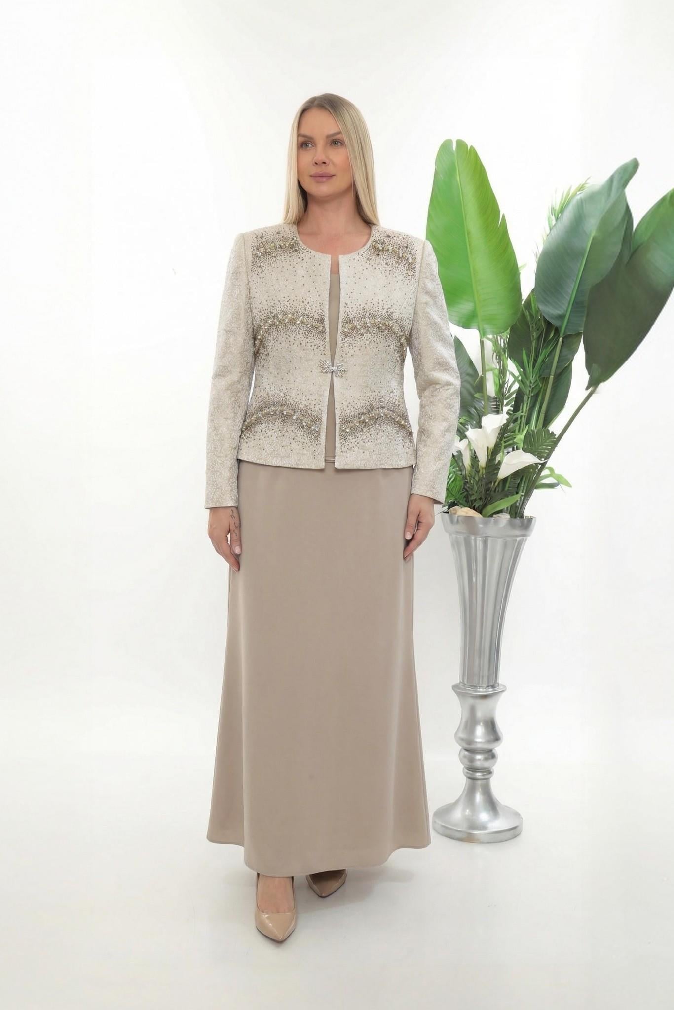 Ceketi Taş Detaylı Zarif Bej Uzun Etekli Üçlü Takım