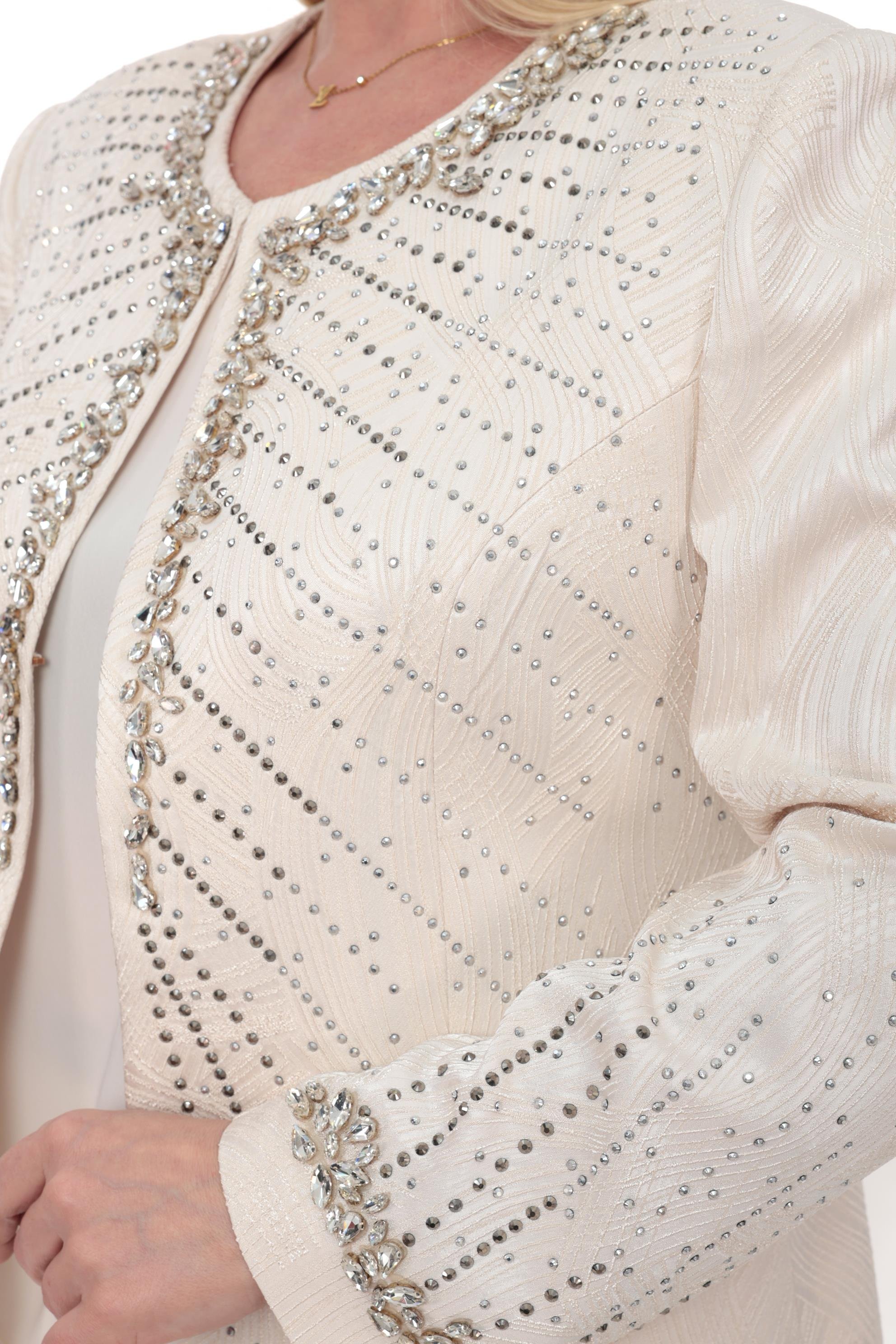 Ceketi Zarif Taş Detaylı Astarlı Ekru Uzun Etekli Üçlü Takım