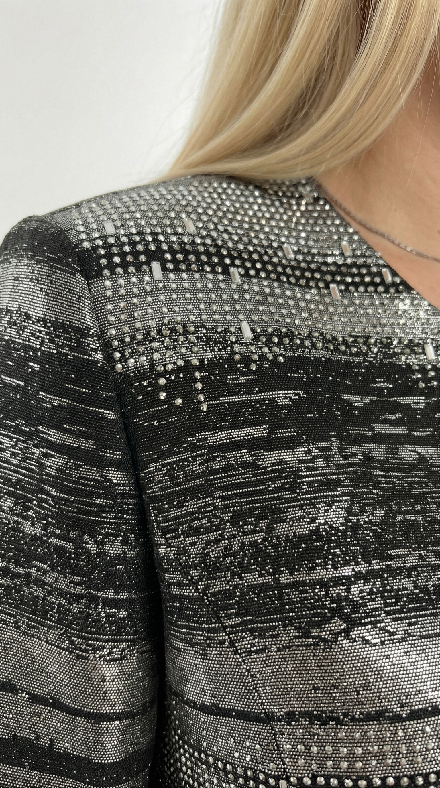 Ceketi Zarif Taş Detaylı Gümüş Uzun Etekli Üçlü Takım