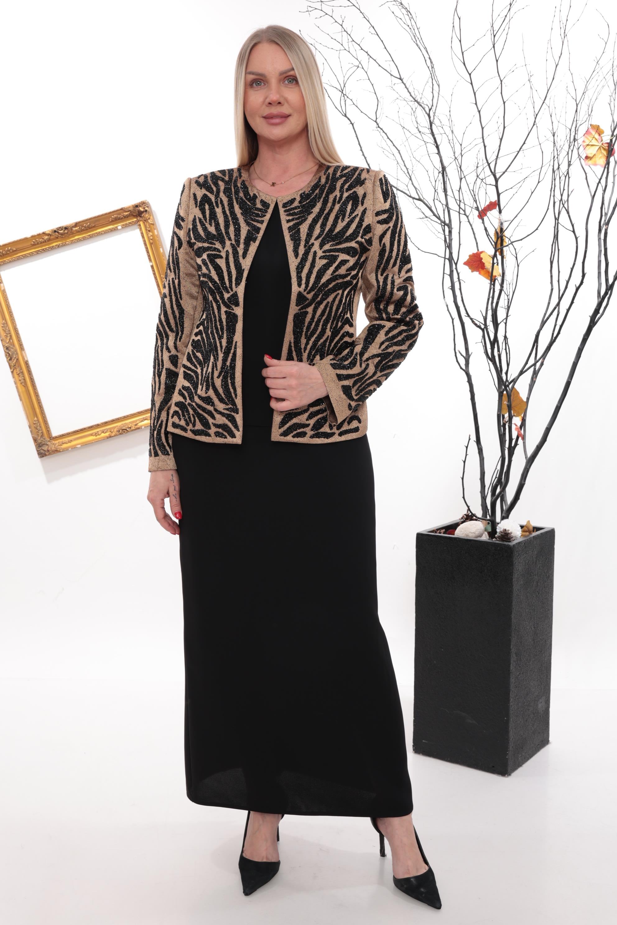 Ceketi Zebra Desenli Taşlı Uzun Etekli Üçlü Takım