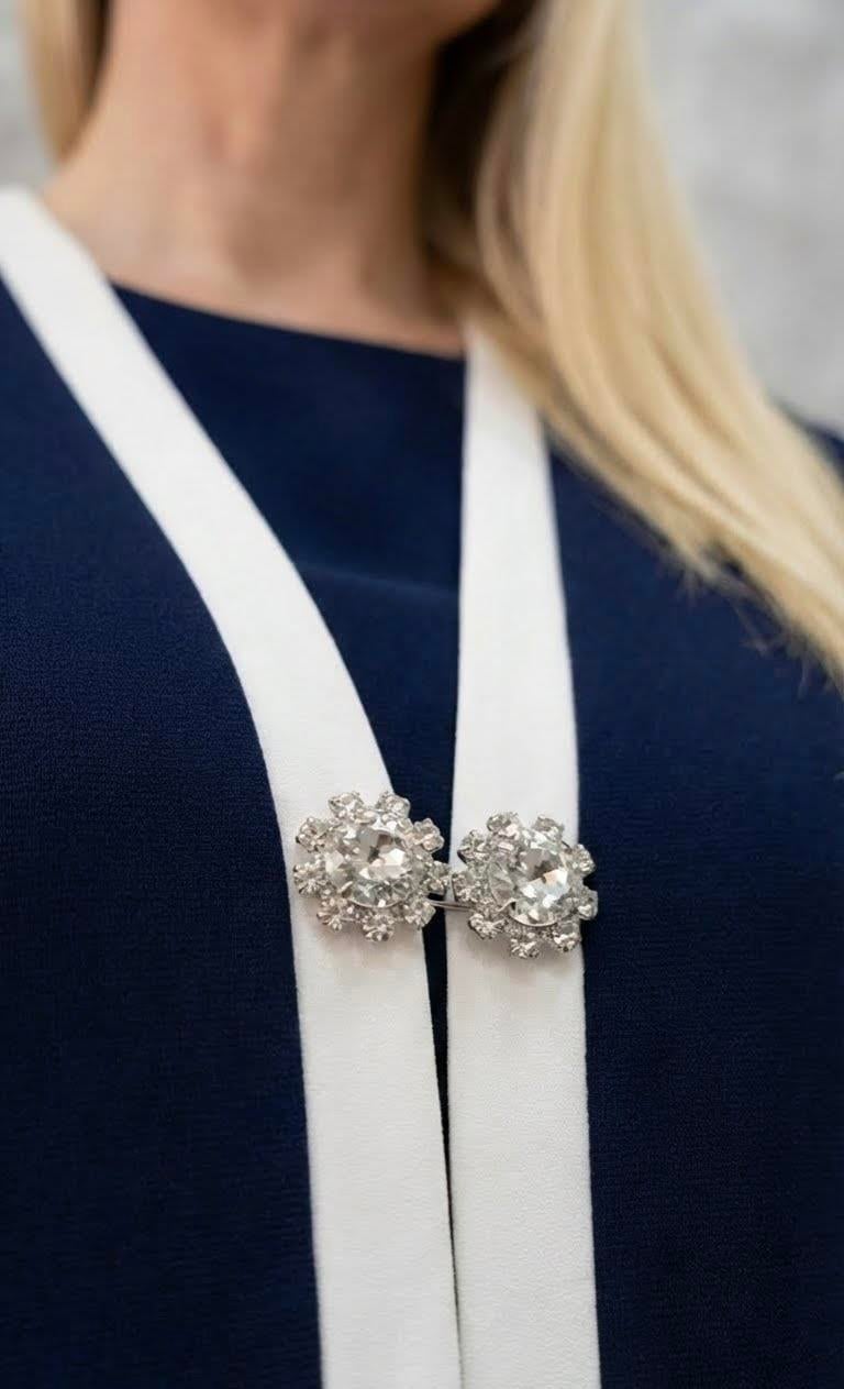 Sade Şık Çıkarılablir Çiçek Detaylı Lacivert Uzun Etekli Üçlü Takım 