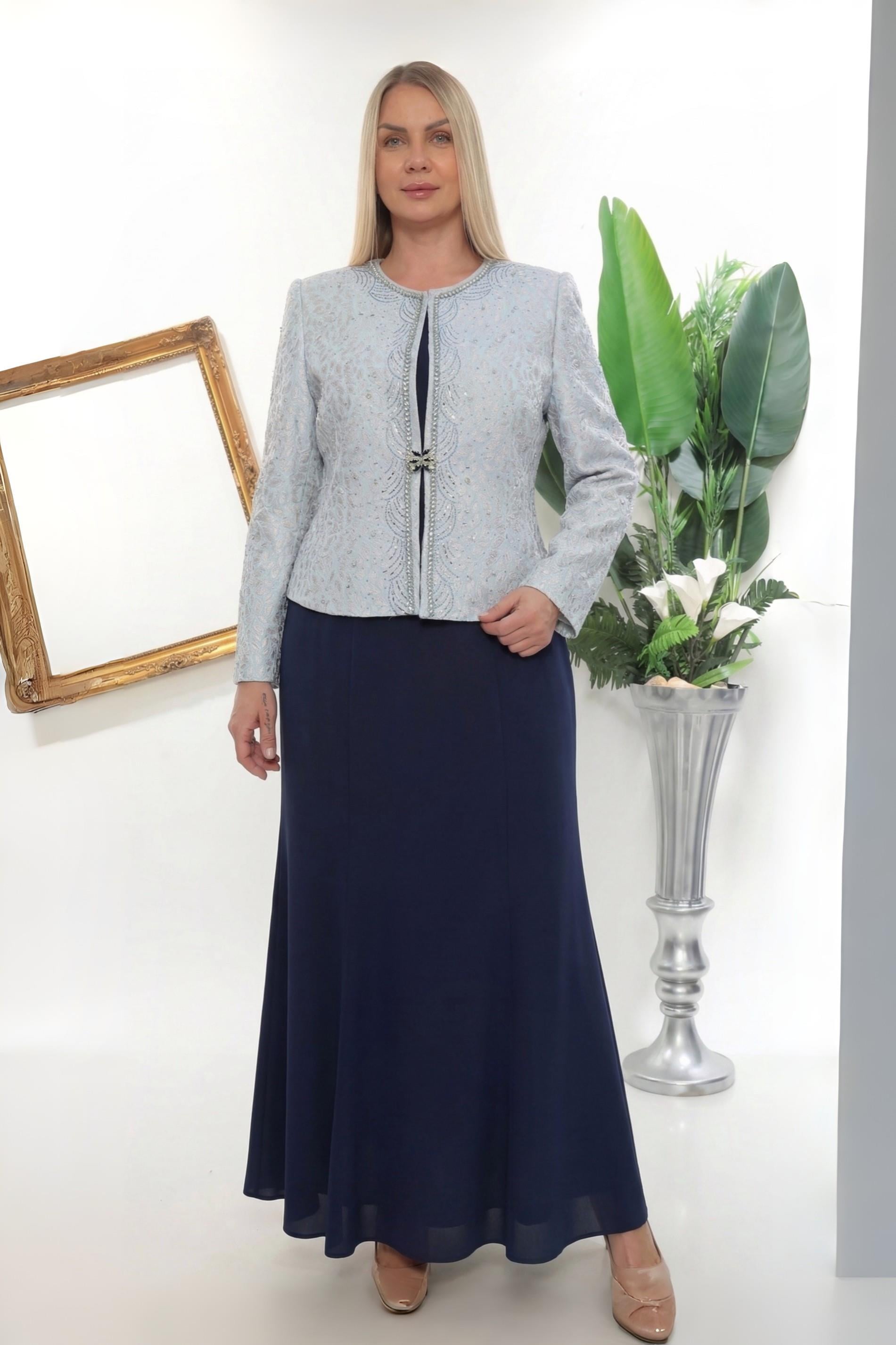 Şık Taş Detaylı Kapalı Yırtmaçlı Lacivert Uzun Etekli Üçlü Takım