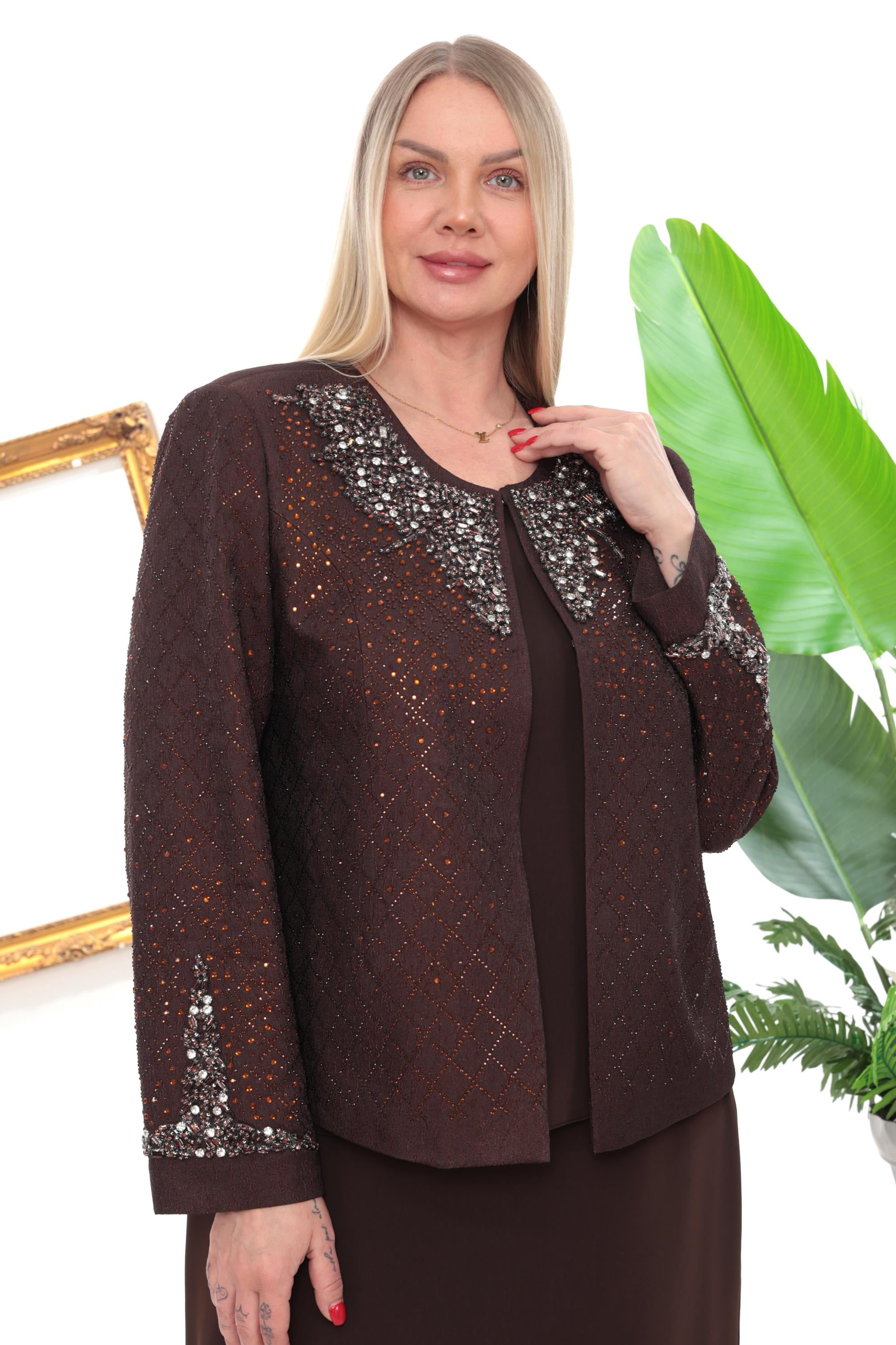 Yaka ve Kolu Şık Kristal Taş İşlemeli Acı Kahverengi Uzun Etekli Üçlü Takım