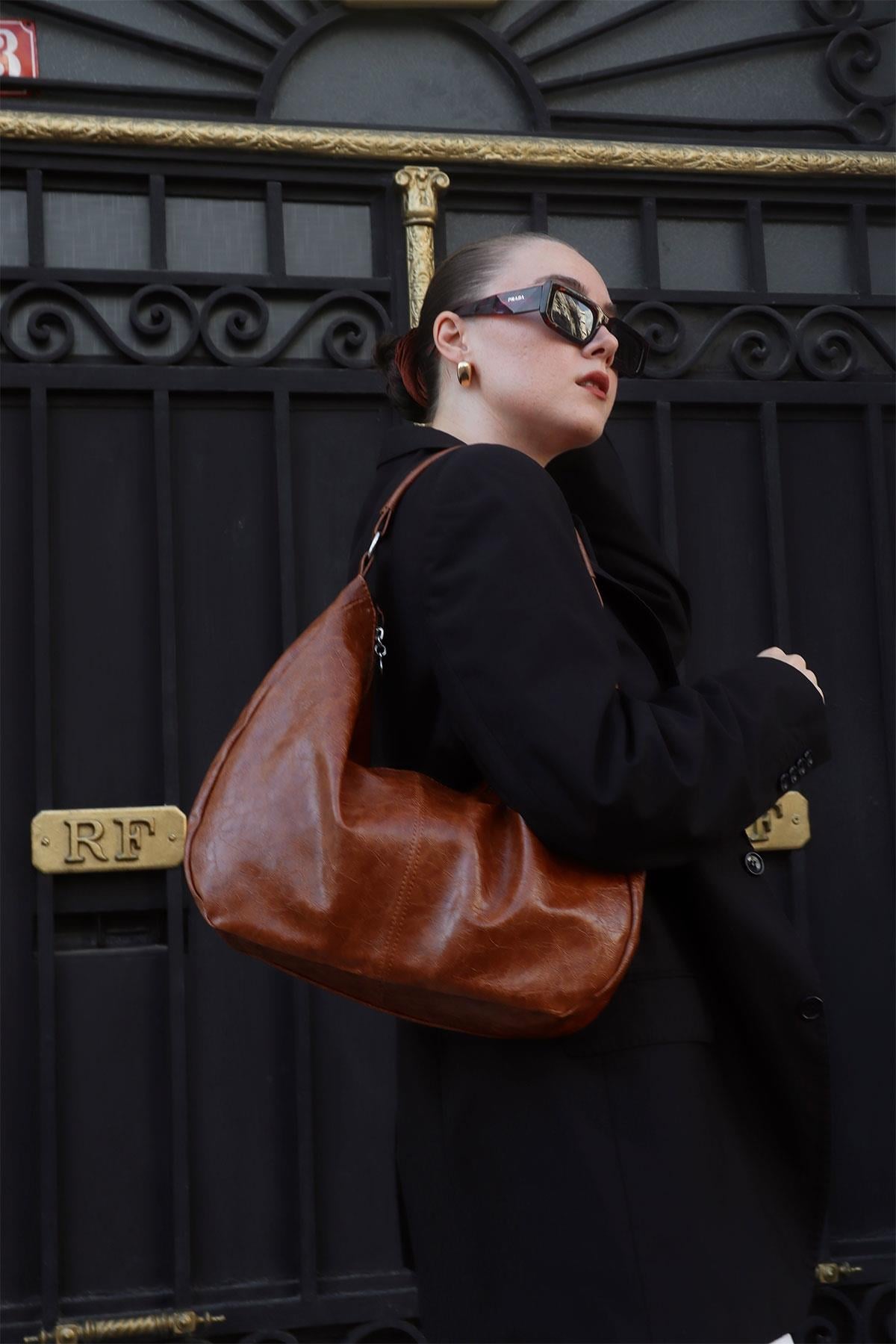 Alicia Kırışık Dokulu Taba Mat Çanta