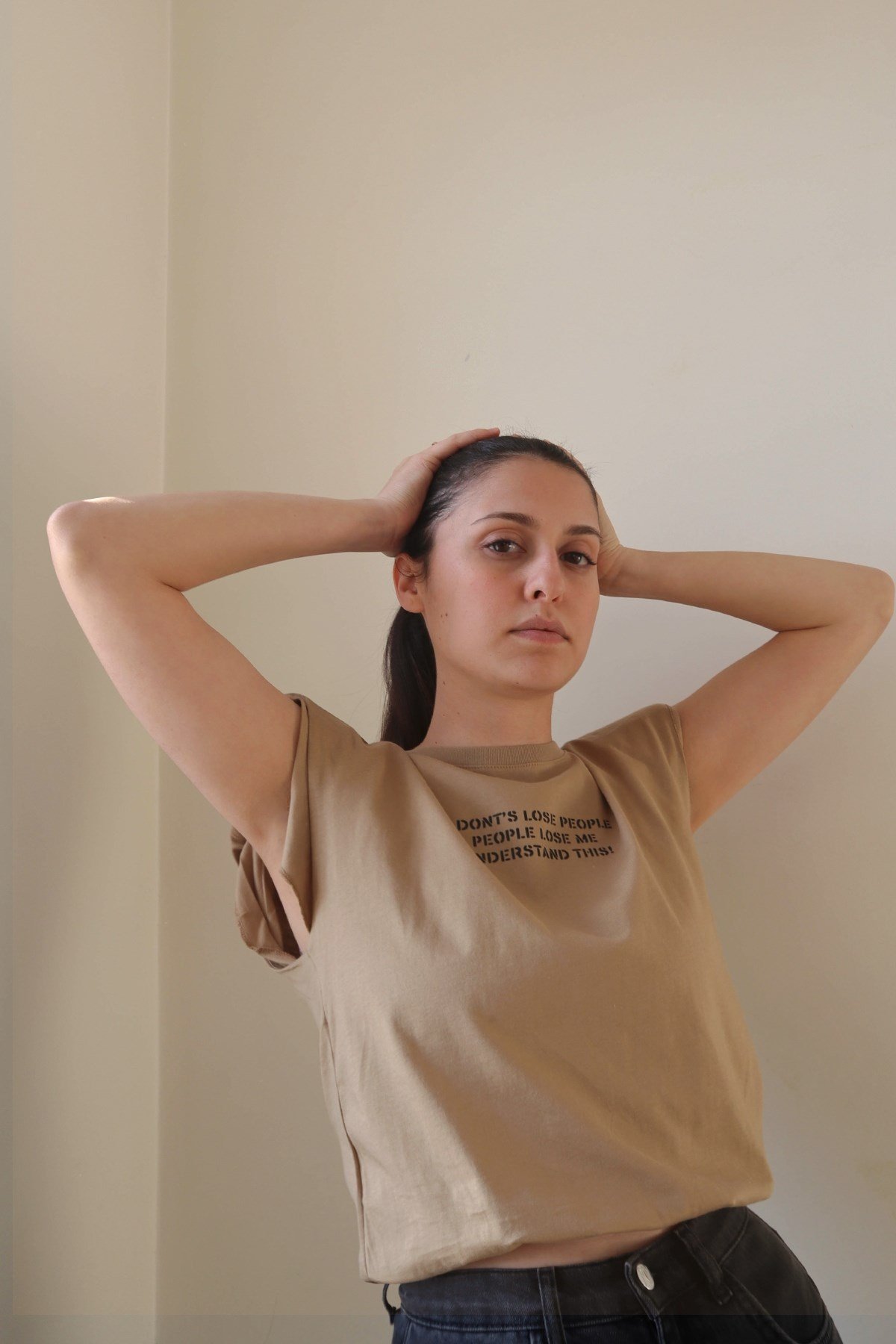 MORE-148 Beli Lastikli Bej Vatkalı T-Shirt