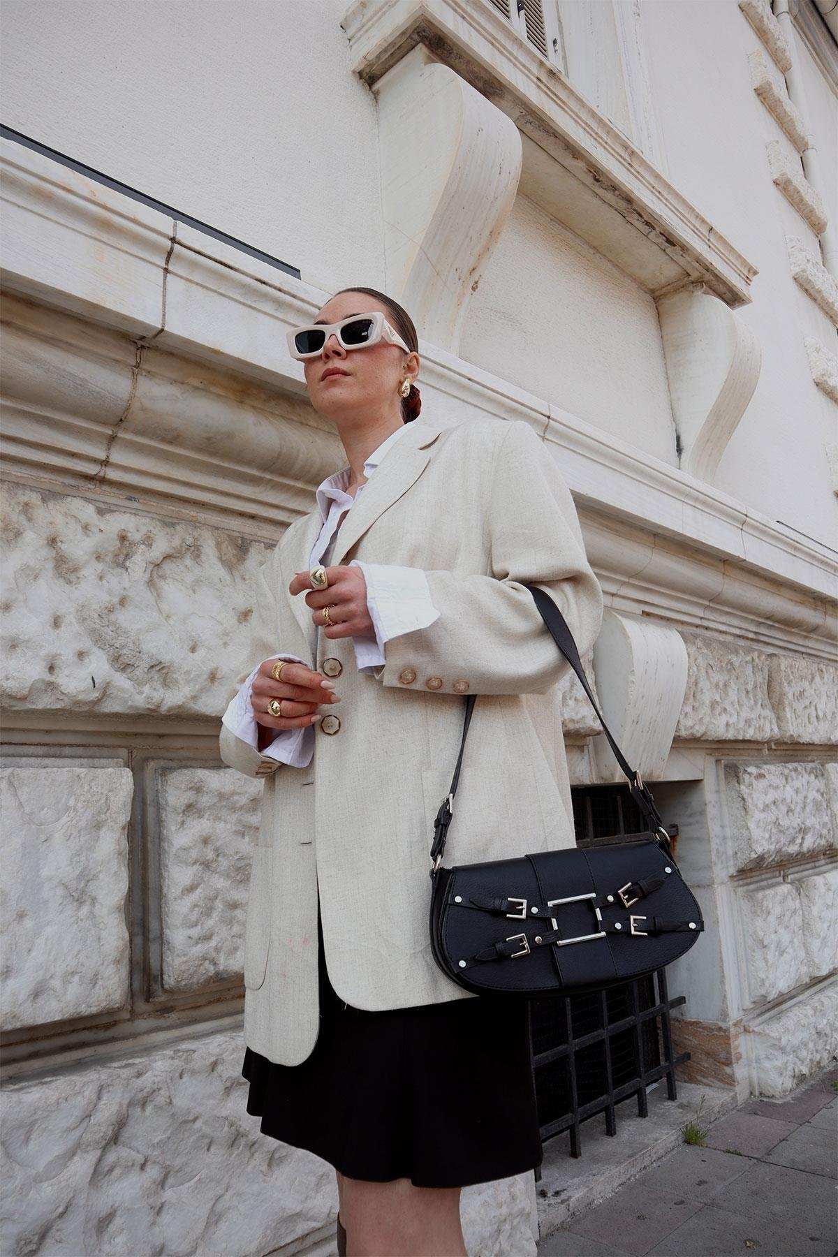 Tiana Ayarlanabilir Askılı Siyah Mat Çanta