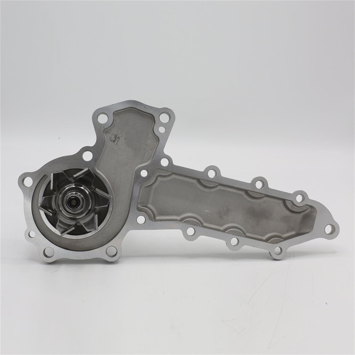 POMPE À EAU: KUBOTA / D1100 / D1102 / D1302 / D1402 / D1403 / D1703 / V1702 / V1902 / V1903 / V2203 / F2803 / RÉFÉRENCE NOMBRE: 15521-73039