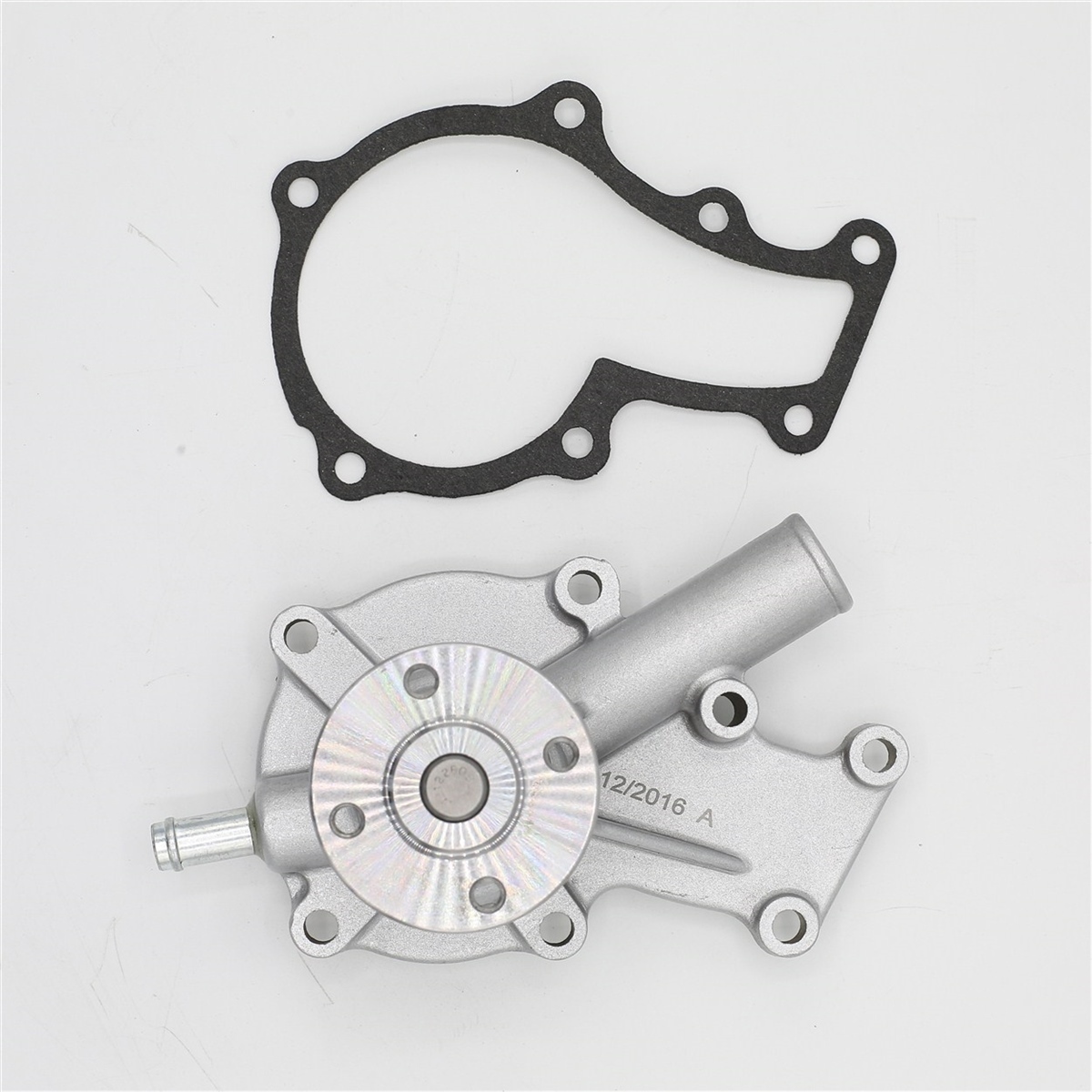 WATER PUMP (Circle Type) : KUBOTA / Z482 / D902 / REFERENCE NUMBER: 19883-73030