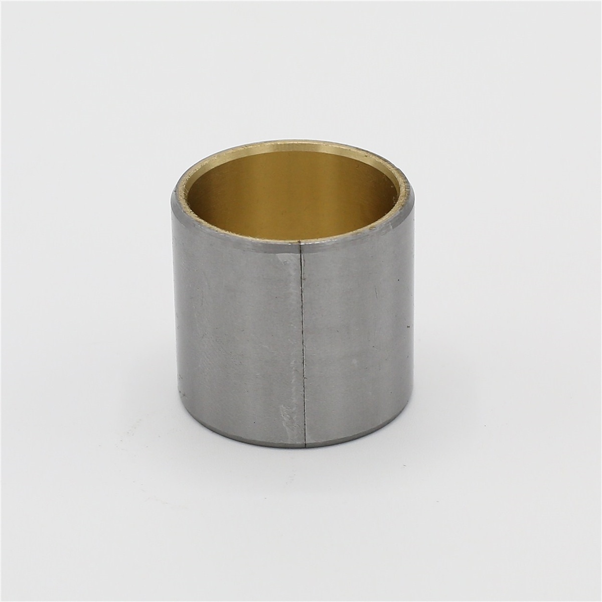 CASQUILLO DE BIELA: LOMBARDINI / LDA 710 / LDA 720 / LDA 904 / LDA 914 / 7LD 665 / 7LD 740 / 8LD 665-2 / 8LD 740-2 / NÚMERO REFERENCIA: 1630 012