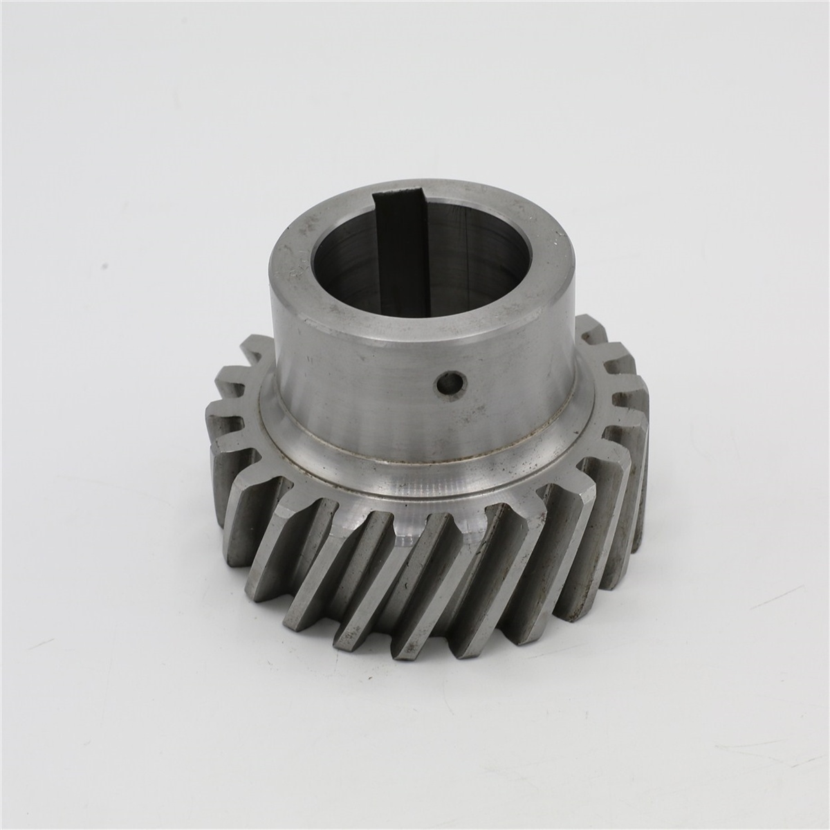 CRANKSHAFT GEAR: HATZ / E80 / E85 / E89 / REFERENCE NUMBER: 030 275 02
