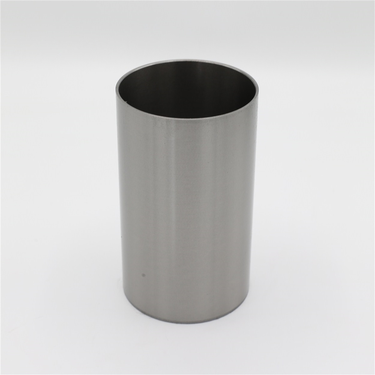 CYLINDER LINER (SEMI FINISHED - DIAMETER: 82.00 mm) : KUBOTA / D1302 / V1702 / S2600 / REFERENCE NUMBER: 15201-02310