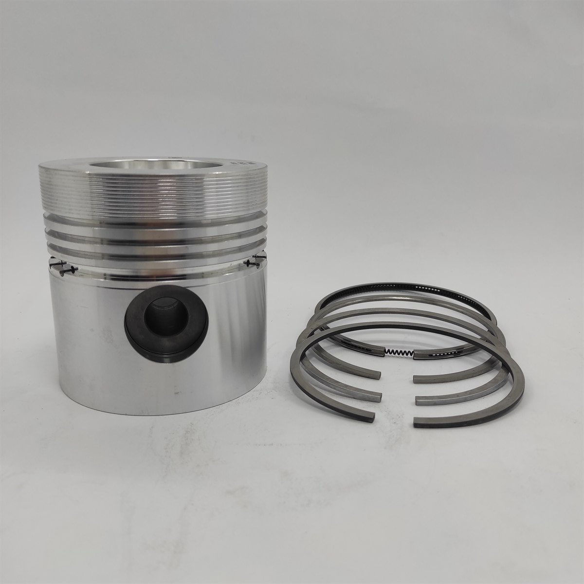 PİSTON + SEGMAN SETİ (0.60 - 105.60): VM / 1051 SU / 1052 SU / 1053 SU / 1054 SU / 1056 SU